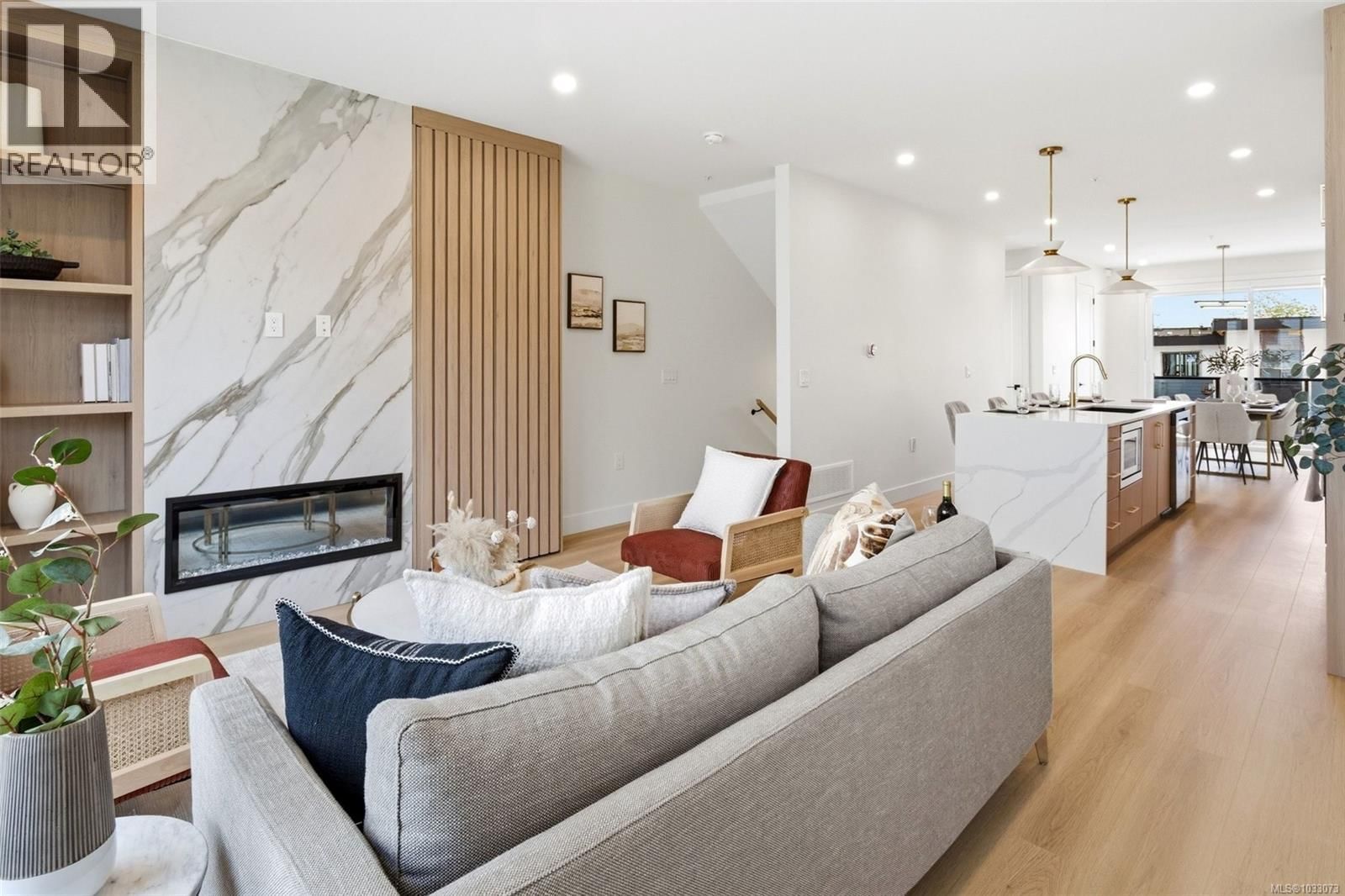 2124 KINGBIRD DRIVE Image 8