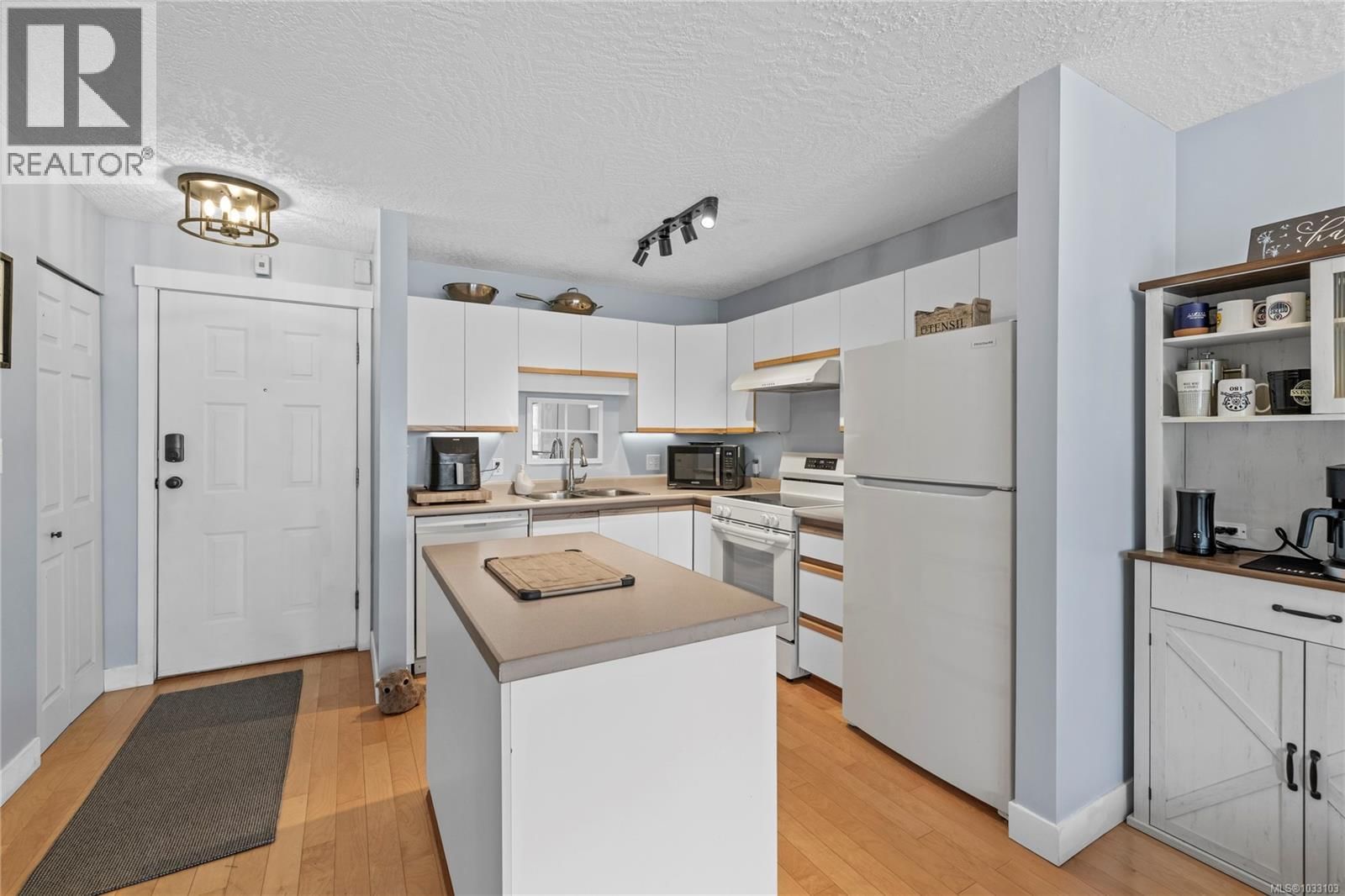 312 4969 Wills Road property photo