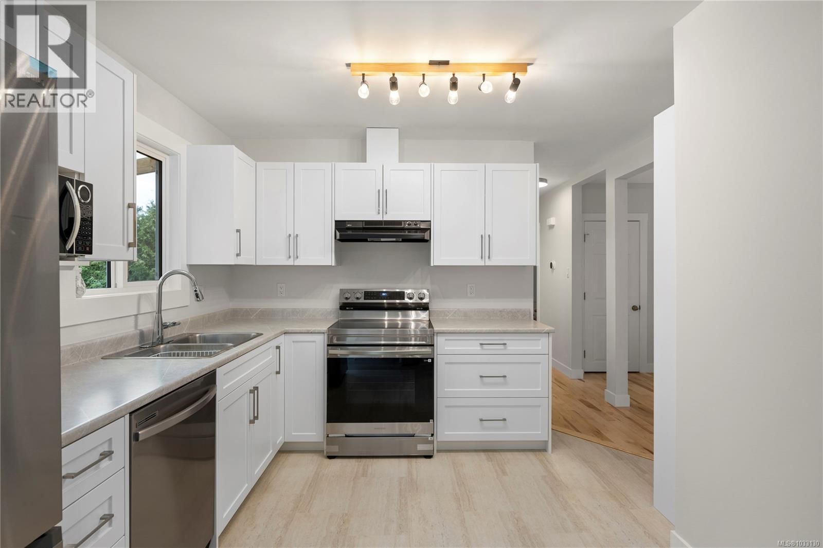 3224 Uplands Drive property photo