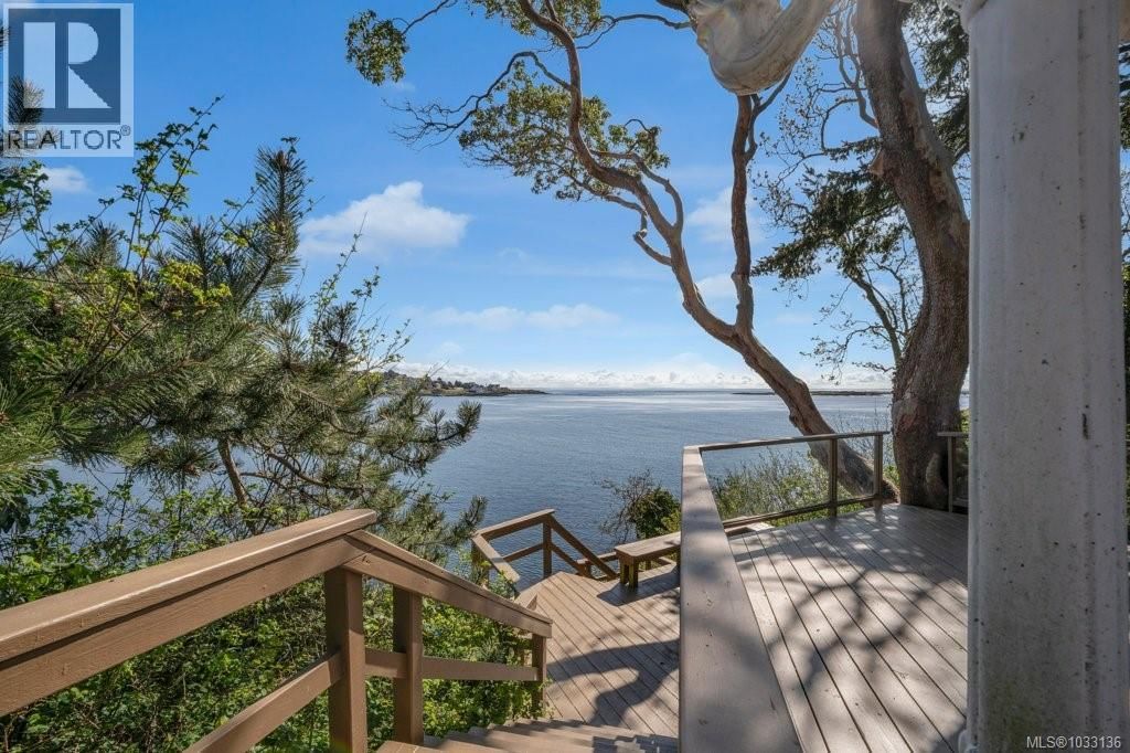 309 King George Terrace, Oak Bay, British Columbia V8S 2J8