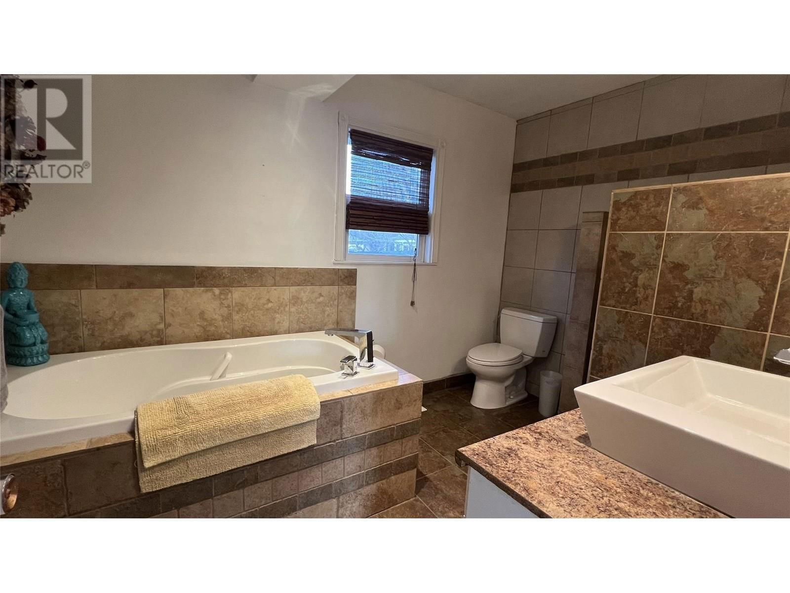 1368 BING AVENUE Image 15