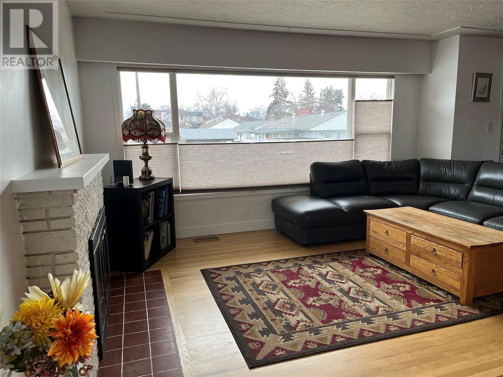 1368 BING AVENUE Image 8