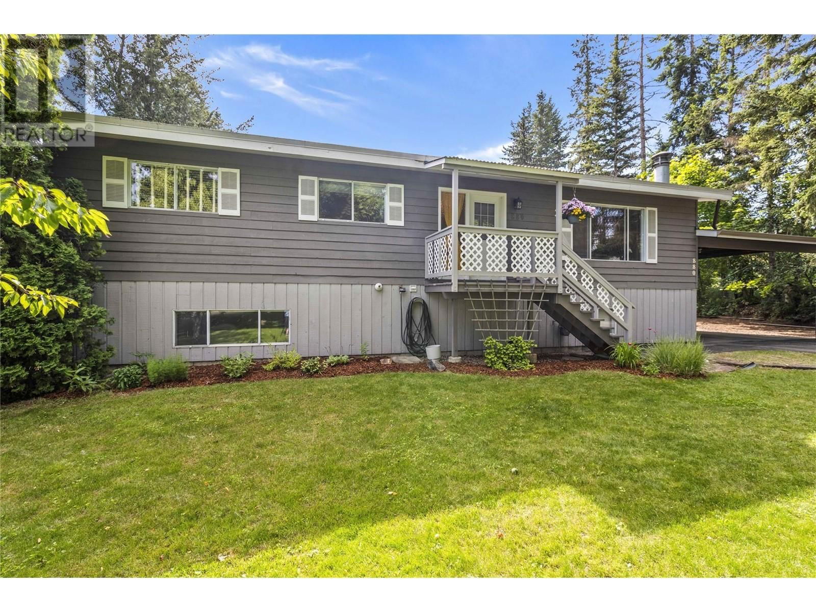 880 28TH STREET SOUTHEAST Image 24