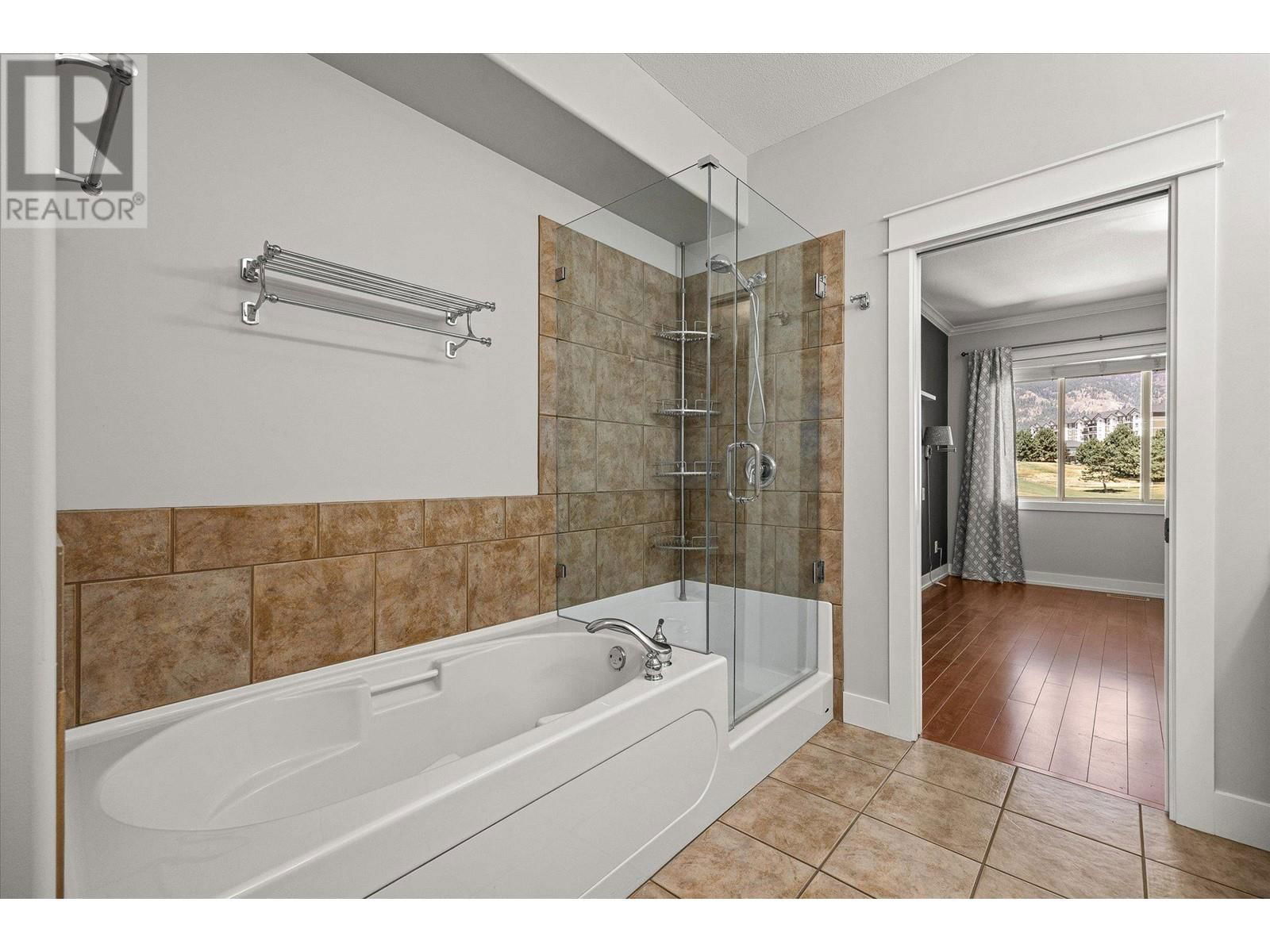 2302 PINE VISTA PLACE Image 28