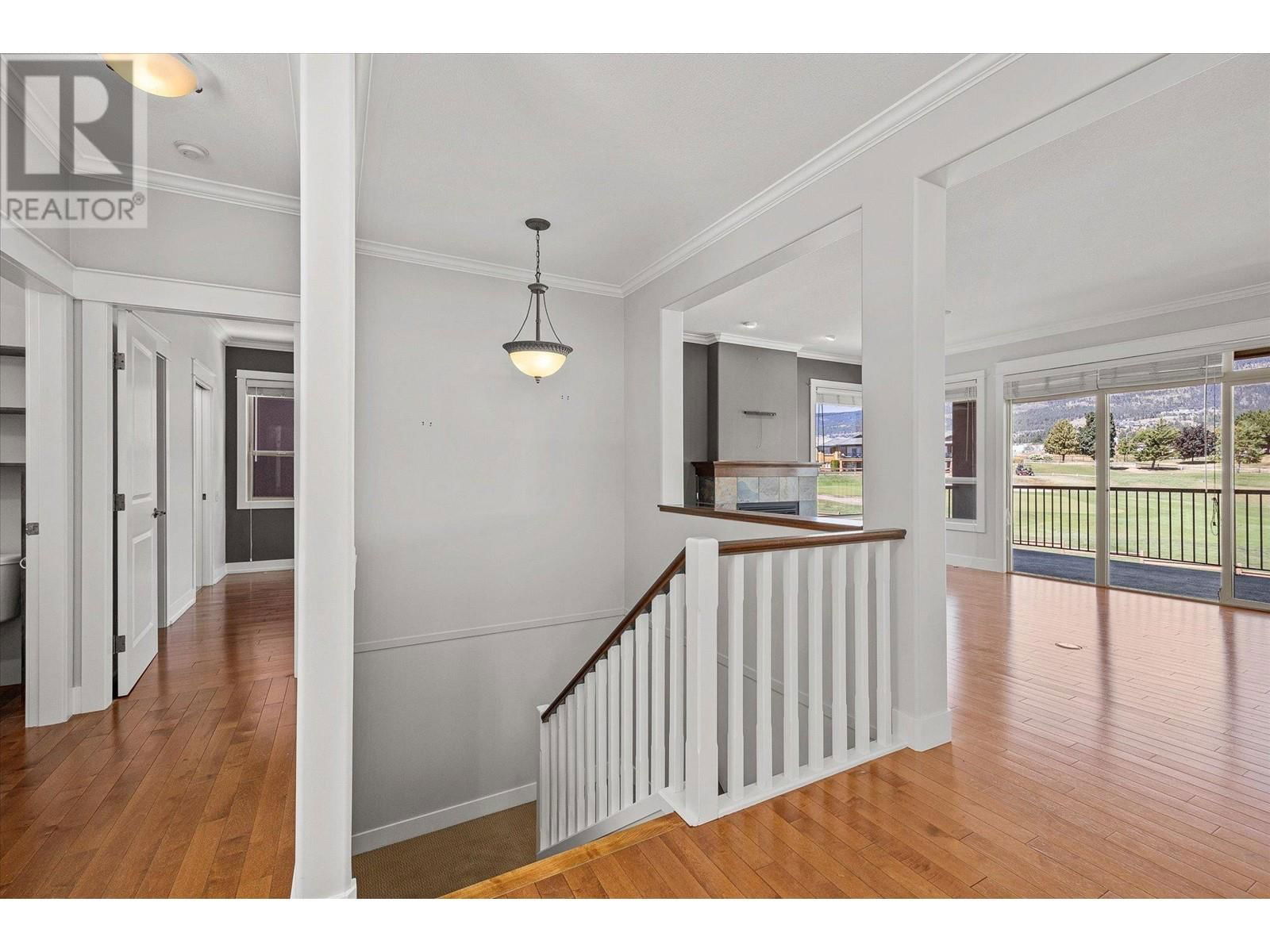 2302 PINE VISTA PLACE Image 33