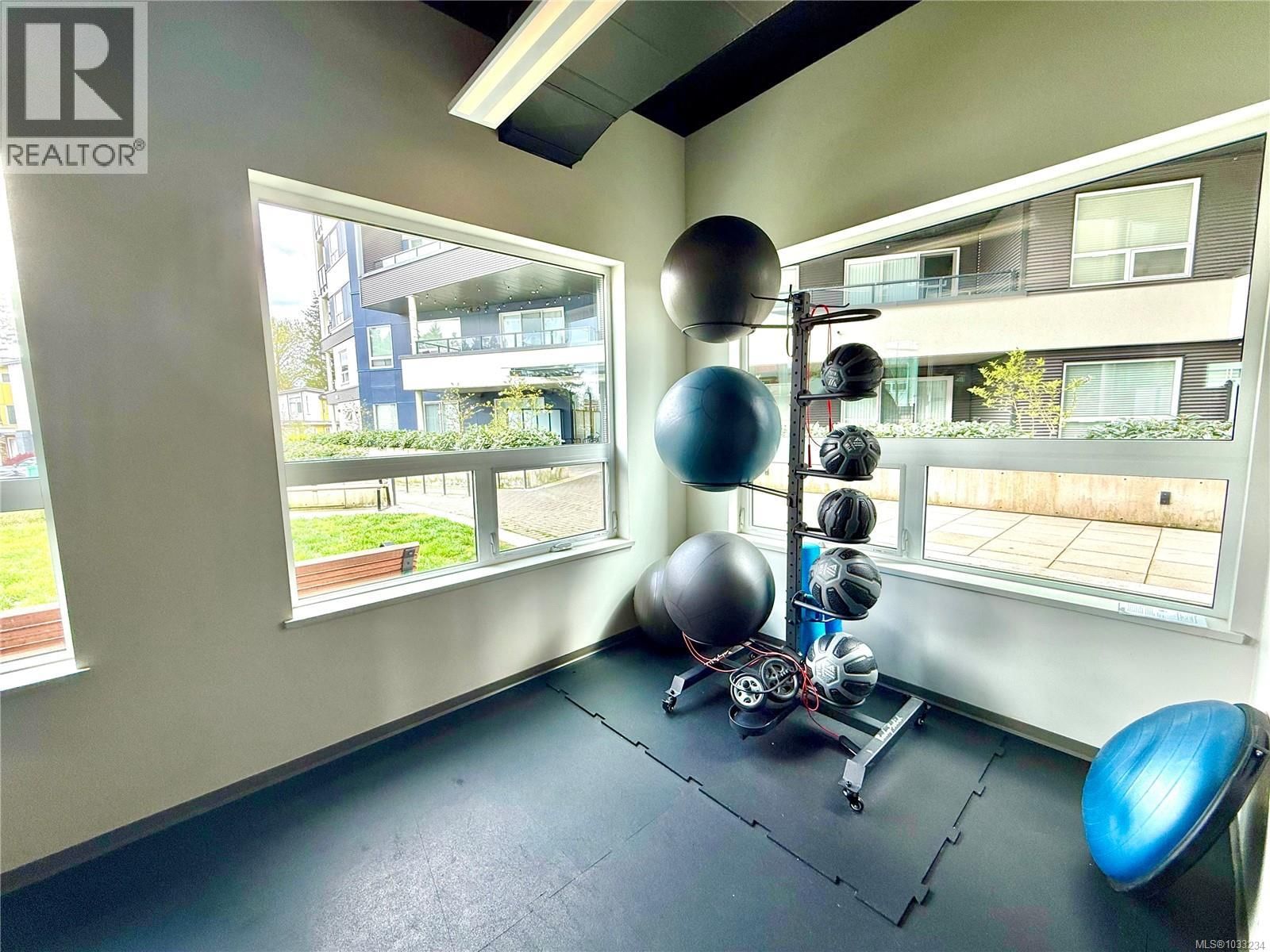 110 - 958 PHAROAH MEWS Image 14