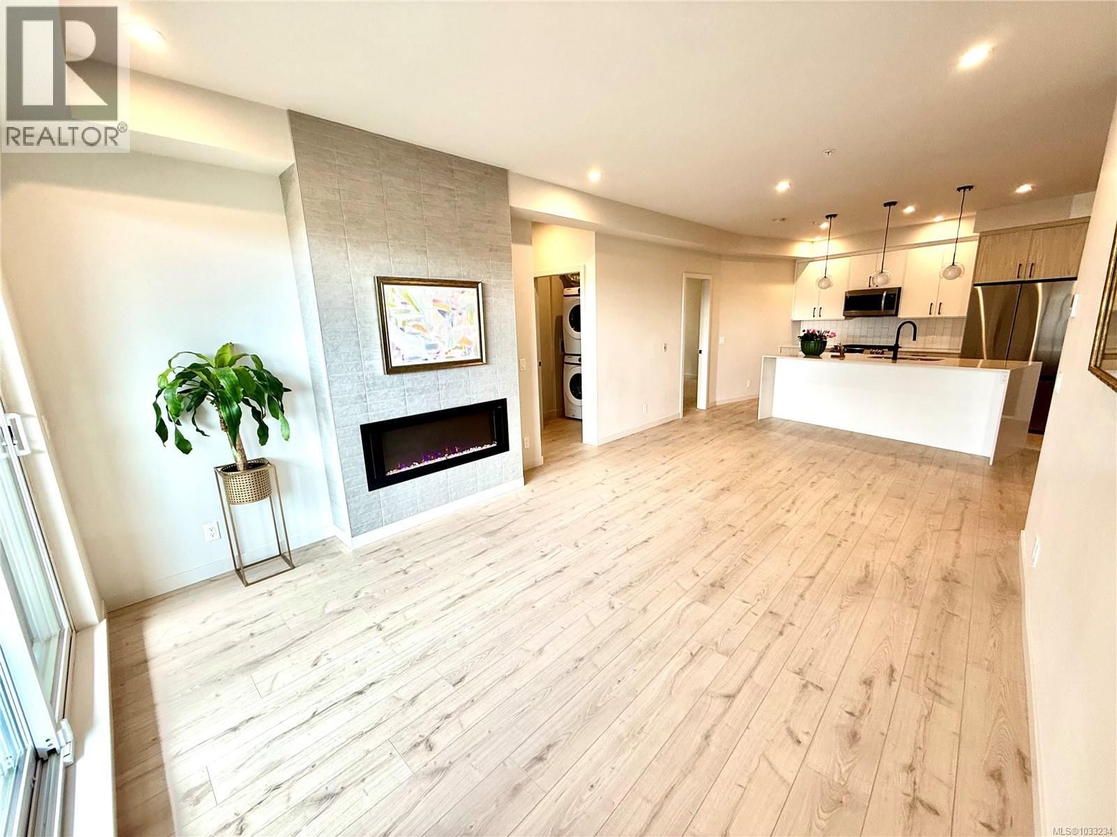 110 - 958 PHAROAH MEWS Image 19