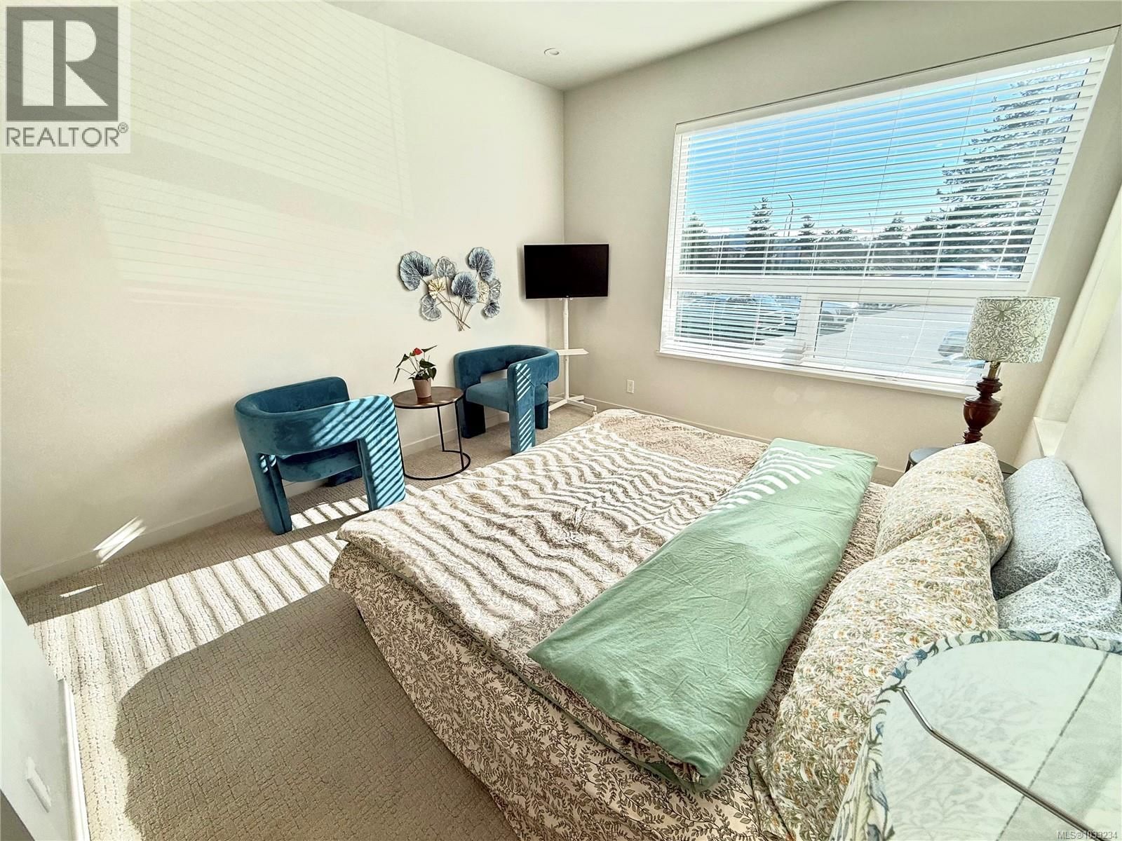 110 - 958 PHAROAH MEWS Image 24