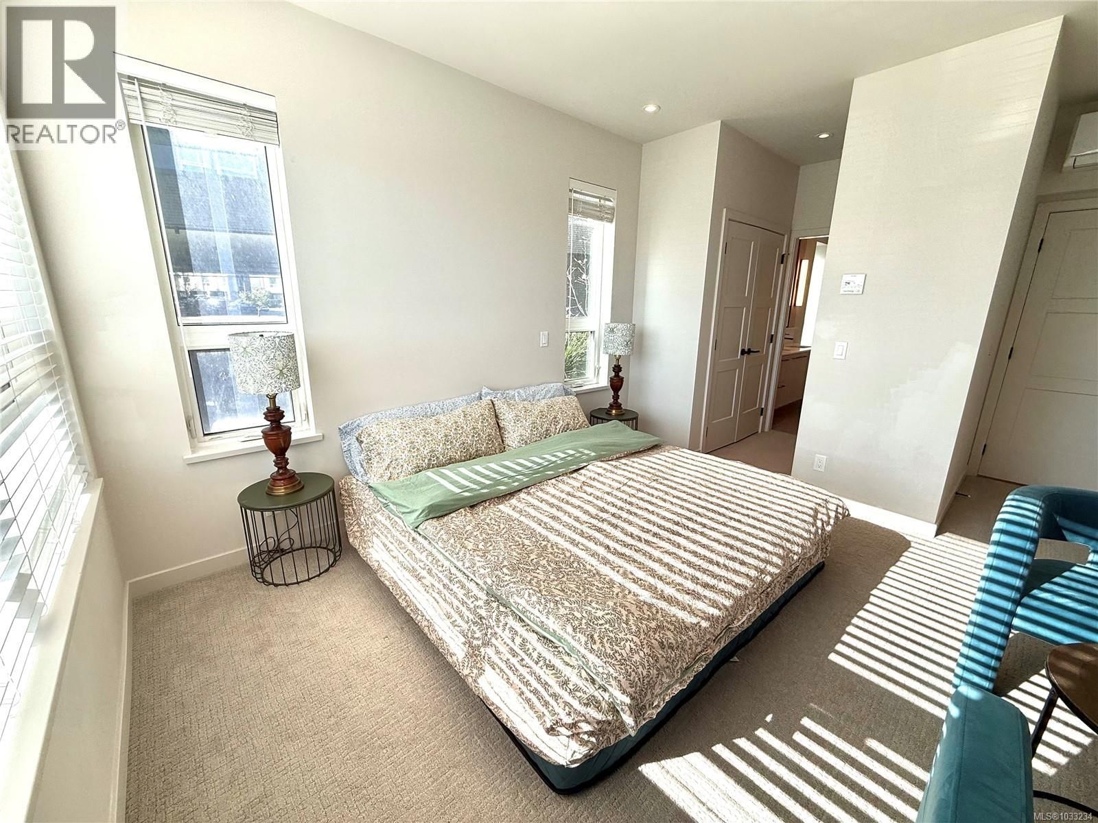 110 - 958 PHAROAH MEWS Image 26