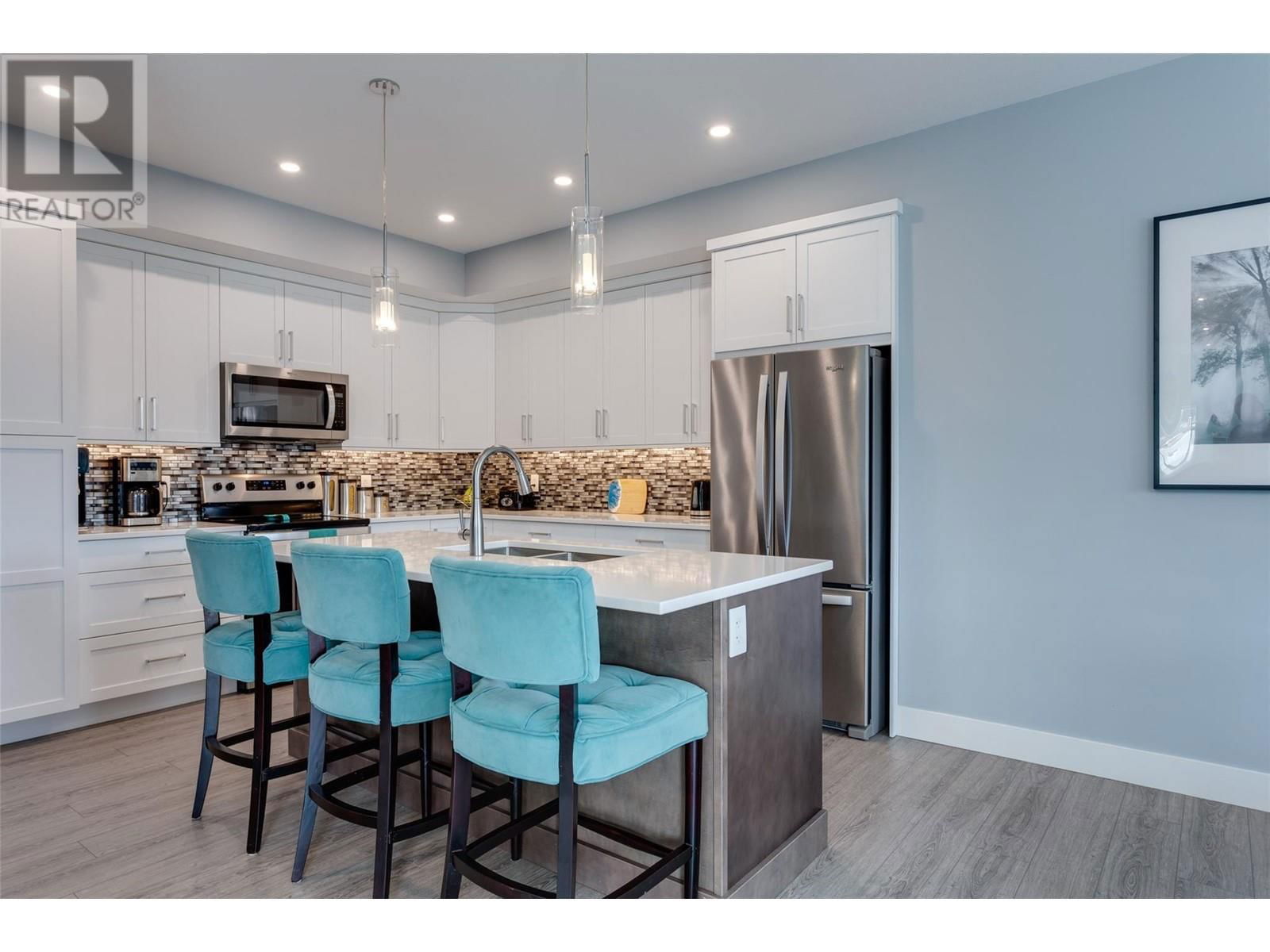 2772 CANYON CREST DRIVE Image 13