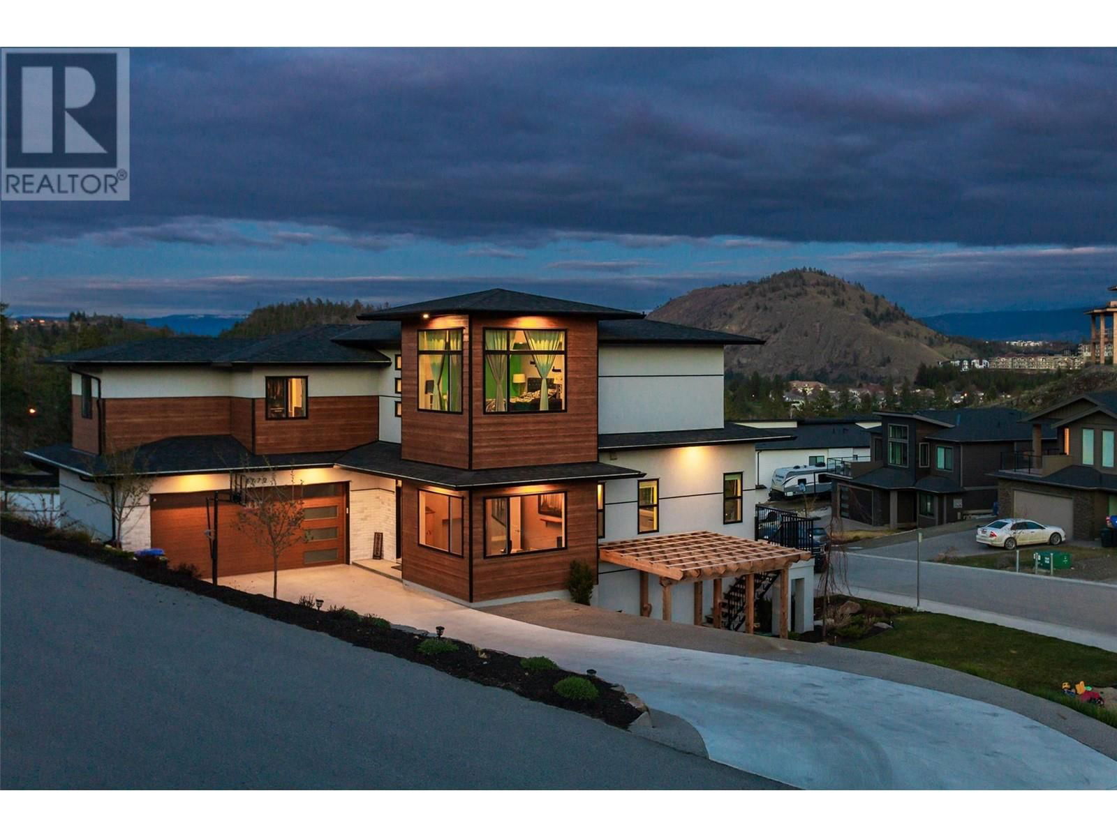 2772 CANYON CREST DRIVE Image 2