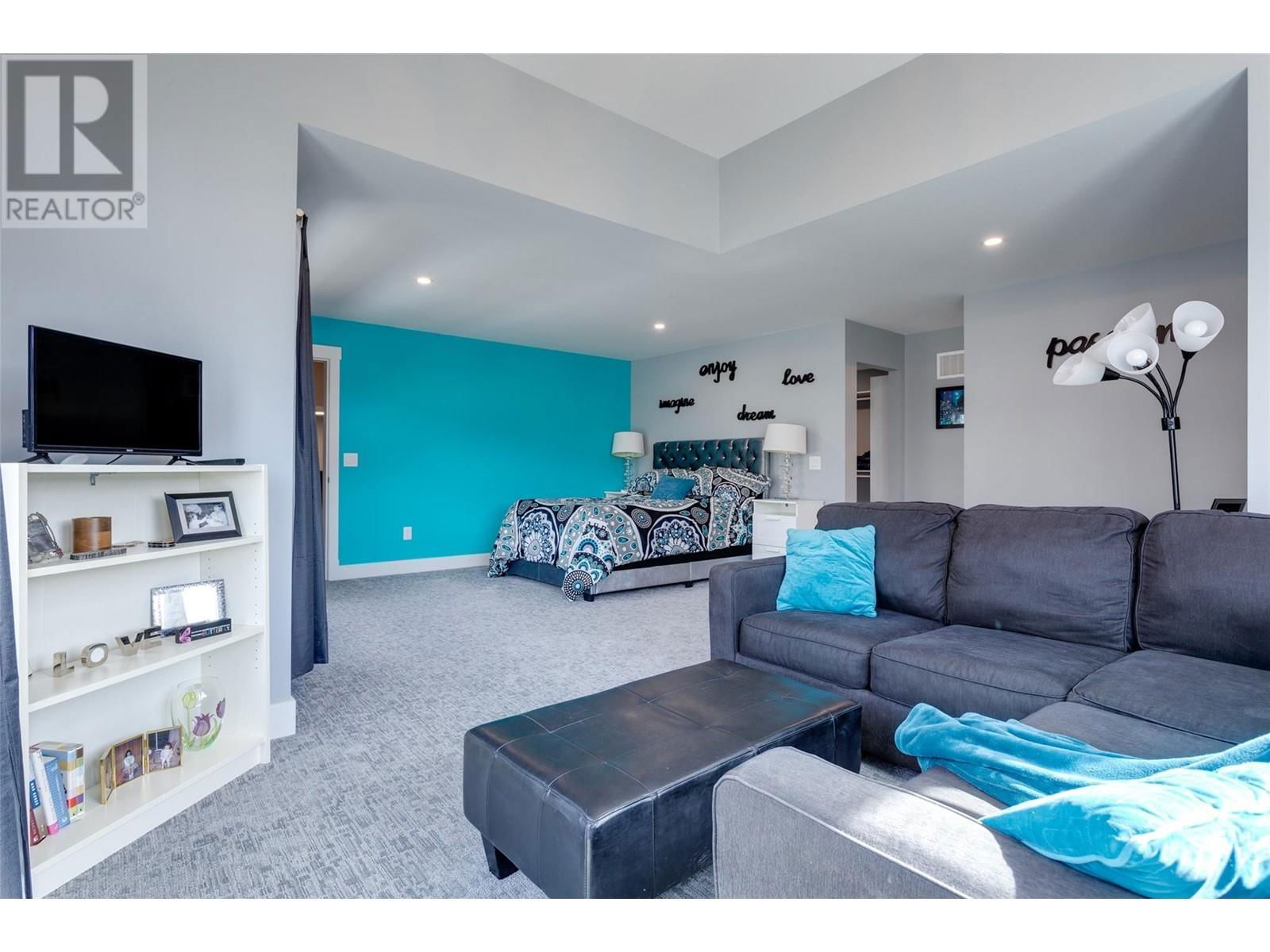 2772 CANYON CREST DRIVE Image 20