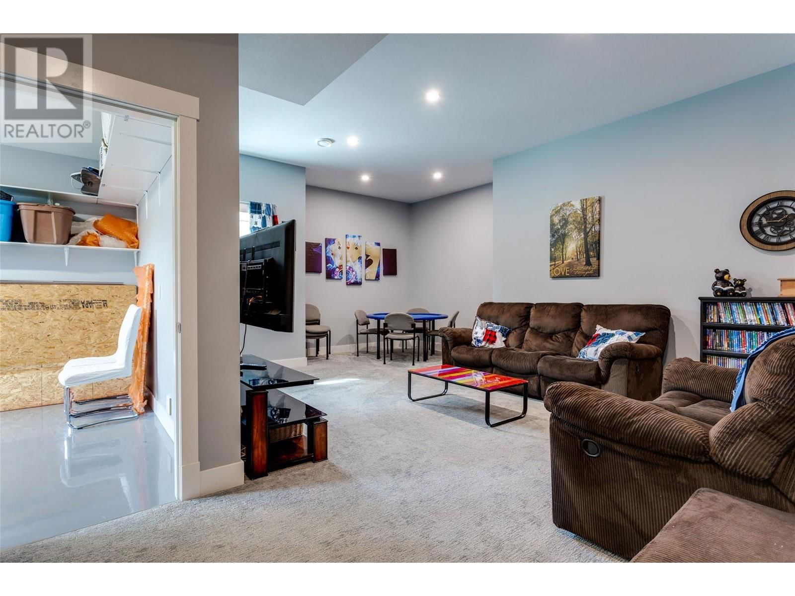 2772 CANYON CREST DRIVE Image 36