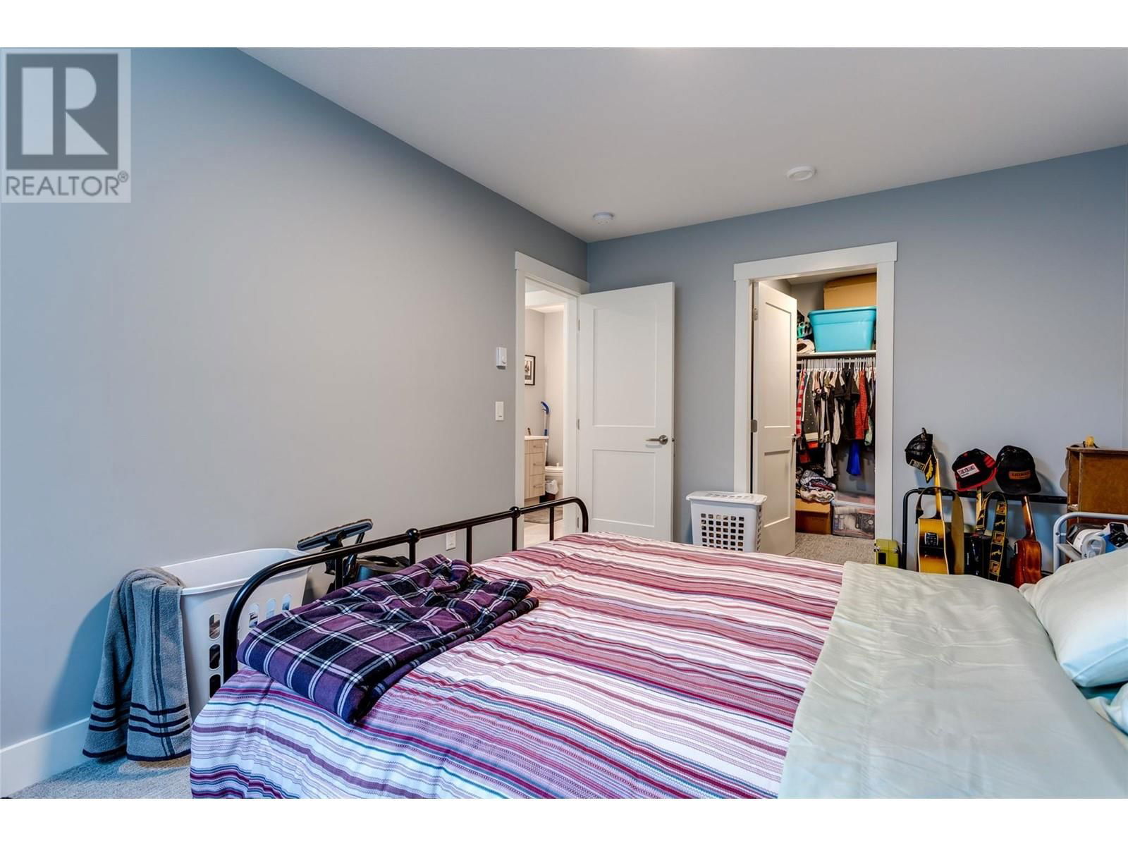 2772 CANYON CREST DRIVE Image 45