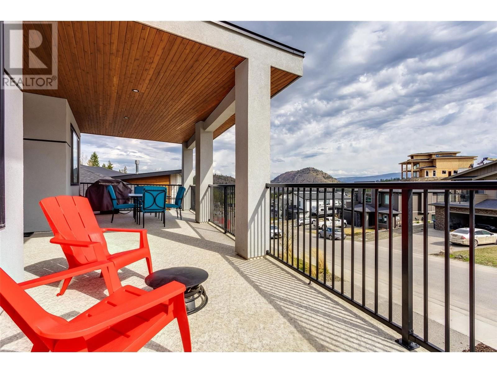 2772 CANYON CREST DRIVE Image 9