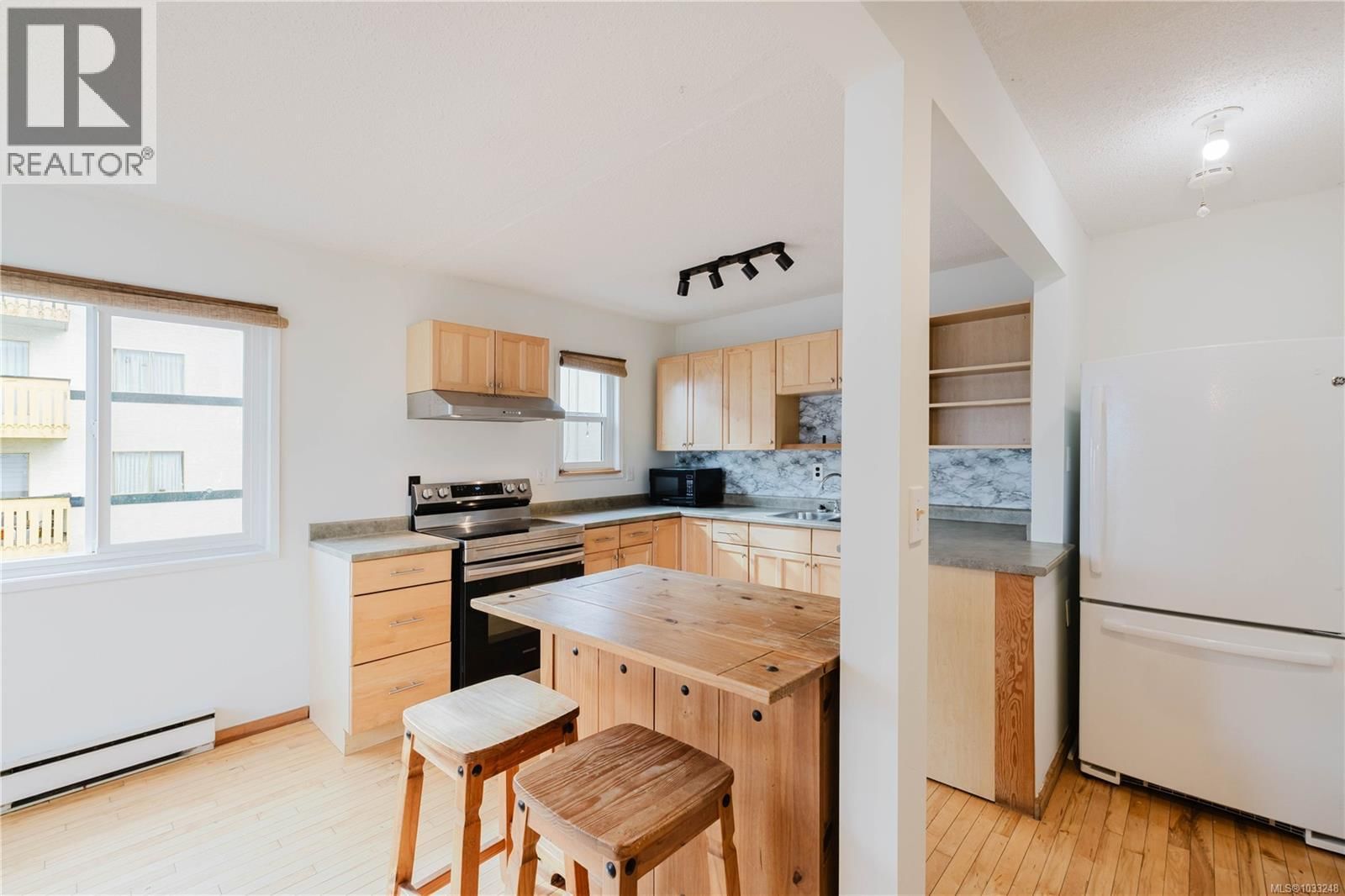 302 - 229 ONTARIO STREET Image 10