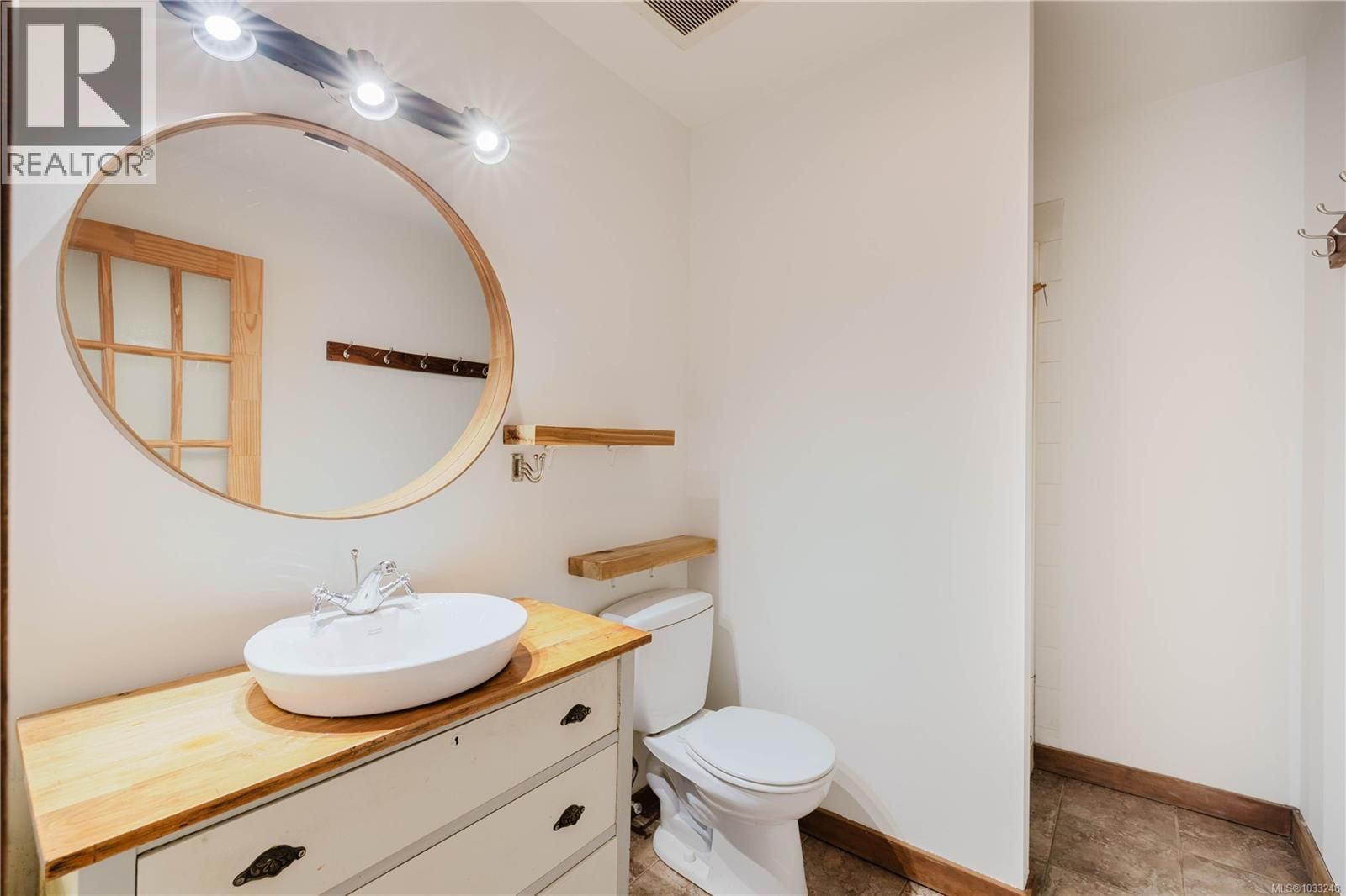 302 - 229 ONTARIO STREET Image 18