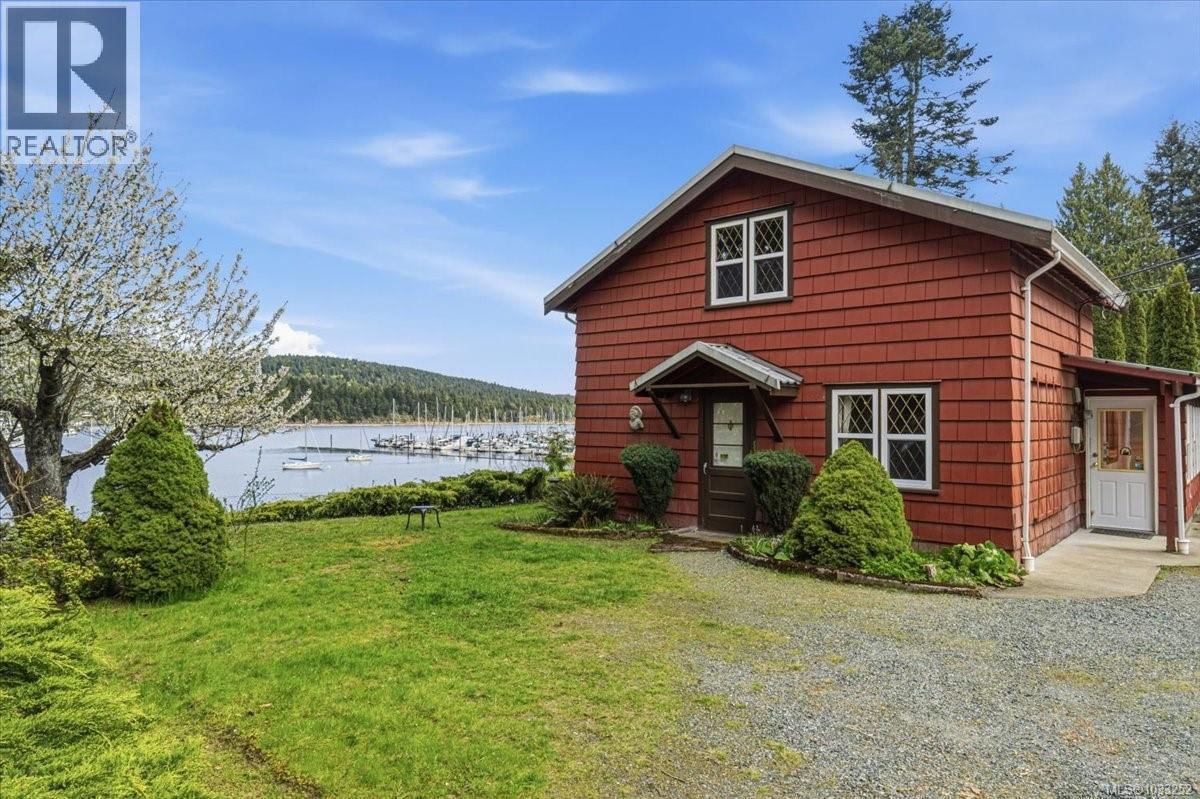 4911 Harbour View Road property photo