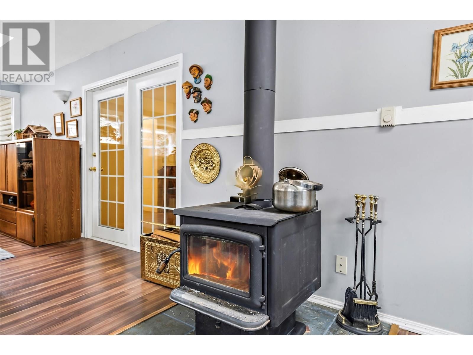 Listing Image 18