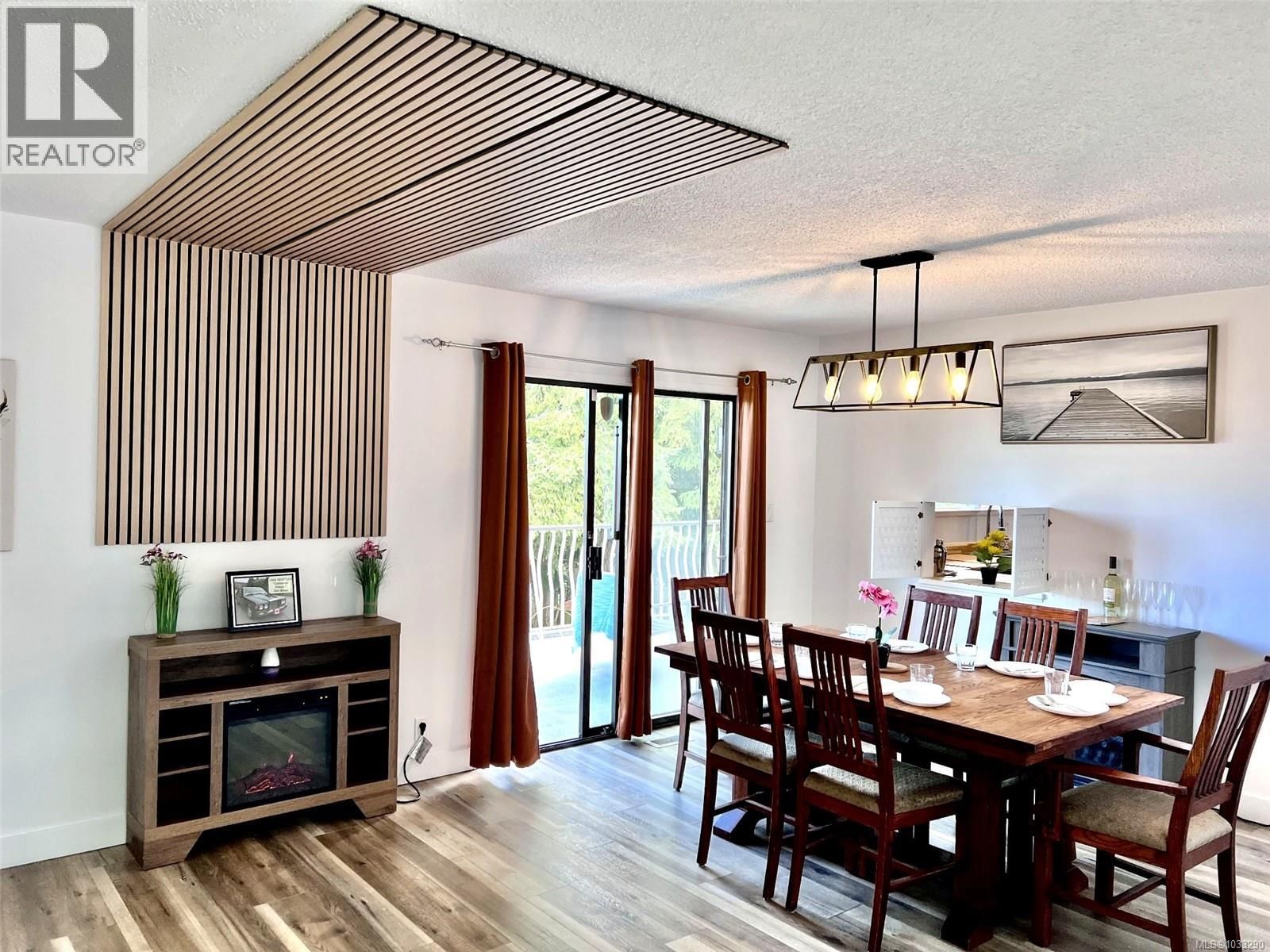 5560 Oceanview Terrace property photo