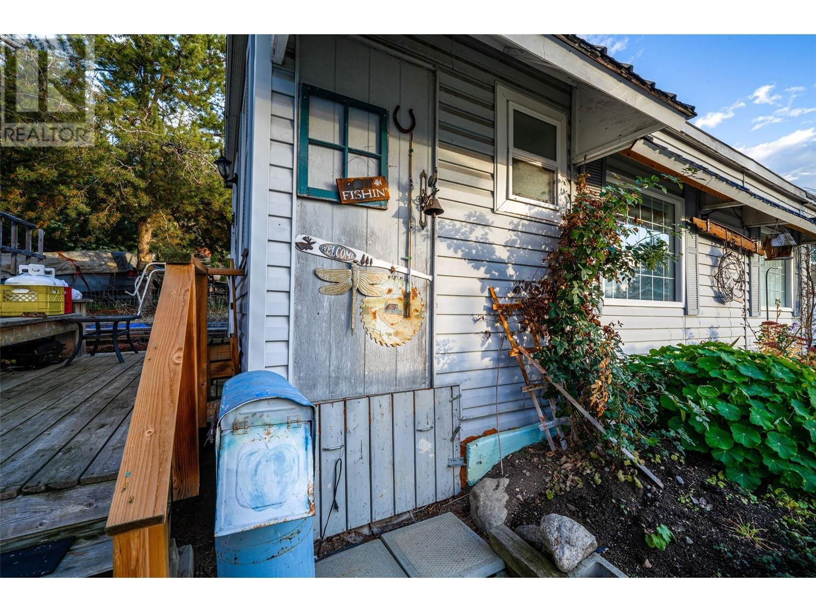 13071 TREWHITT ROAD EAST Image 16