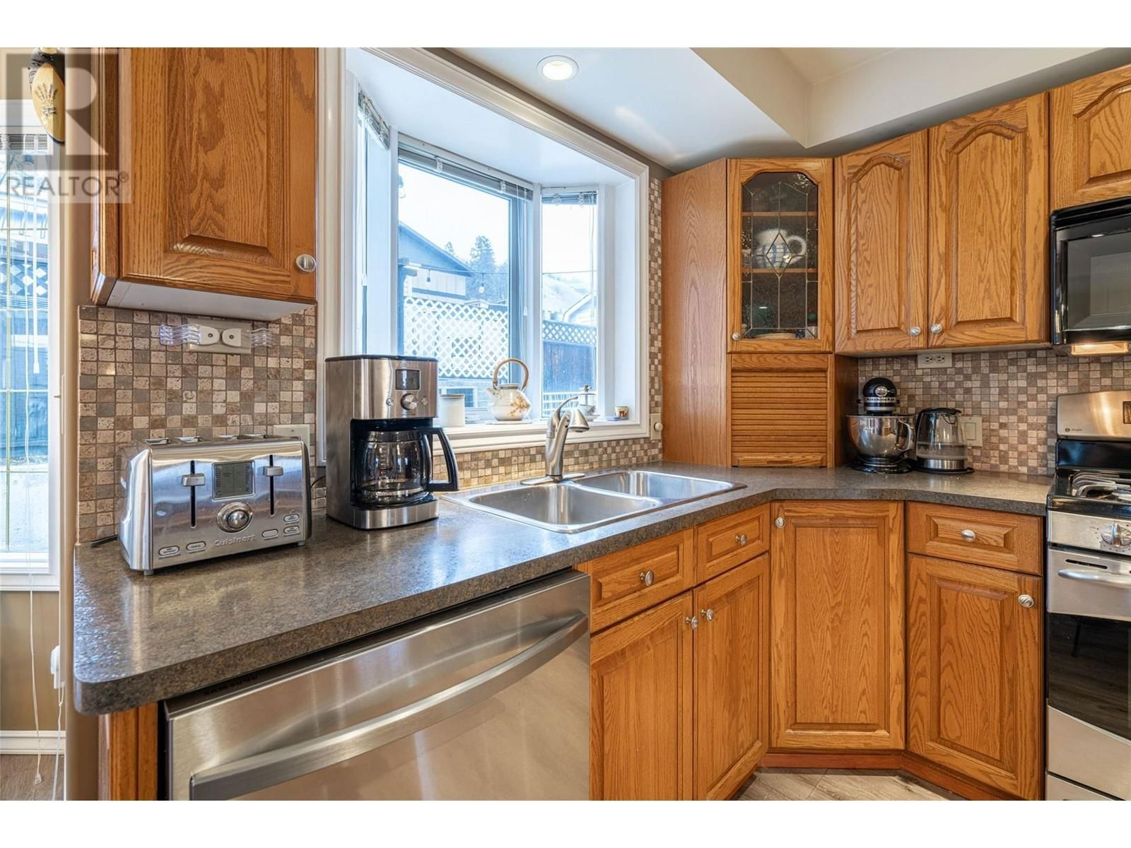 13071 TREWHITT ROAD EAST Image 28
