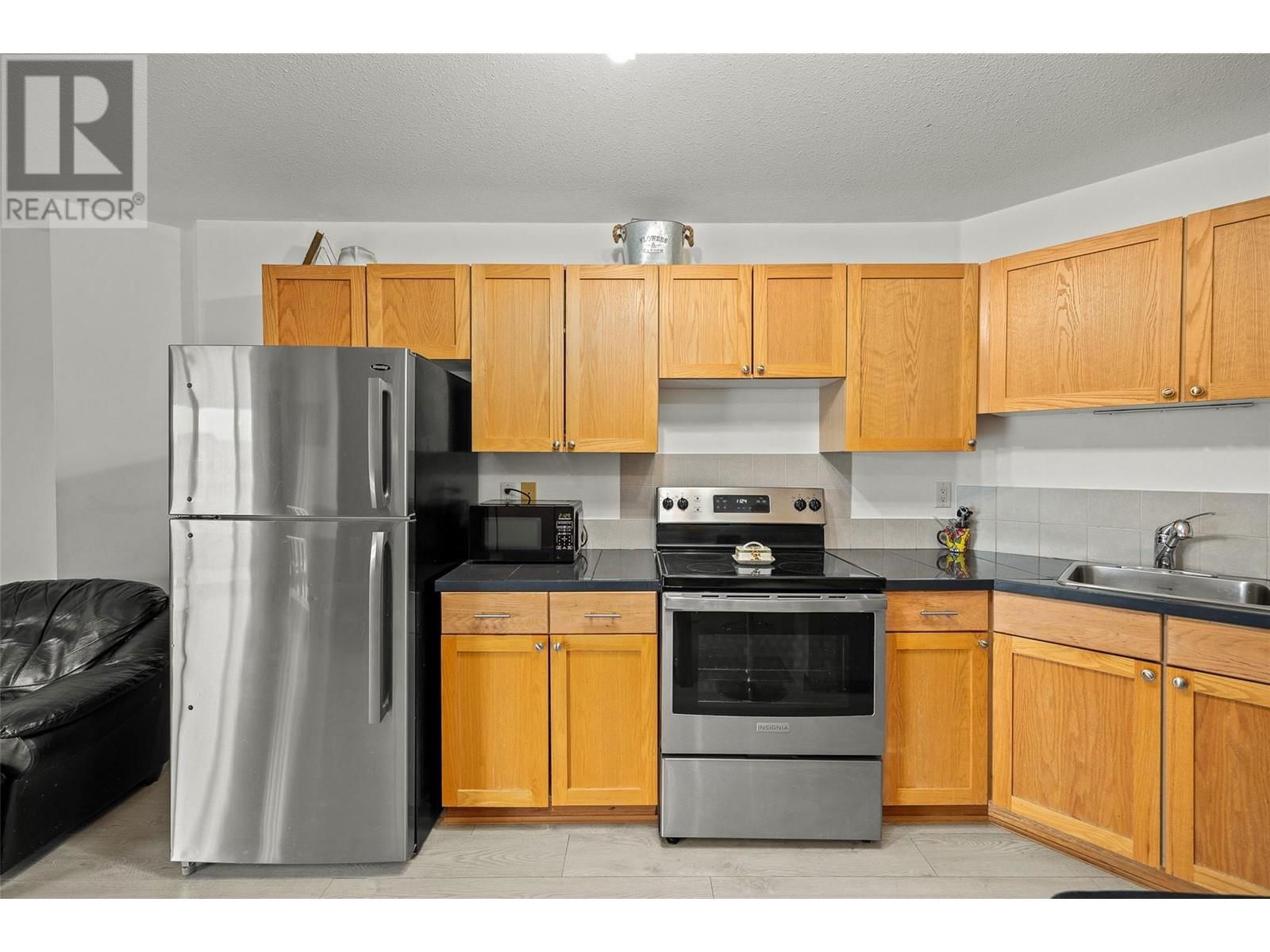 3160 Casorso Road Unit# 422 Image 6