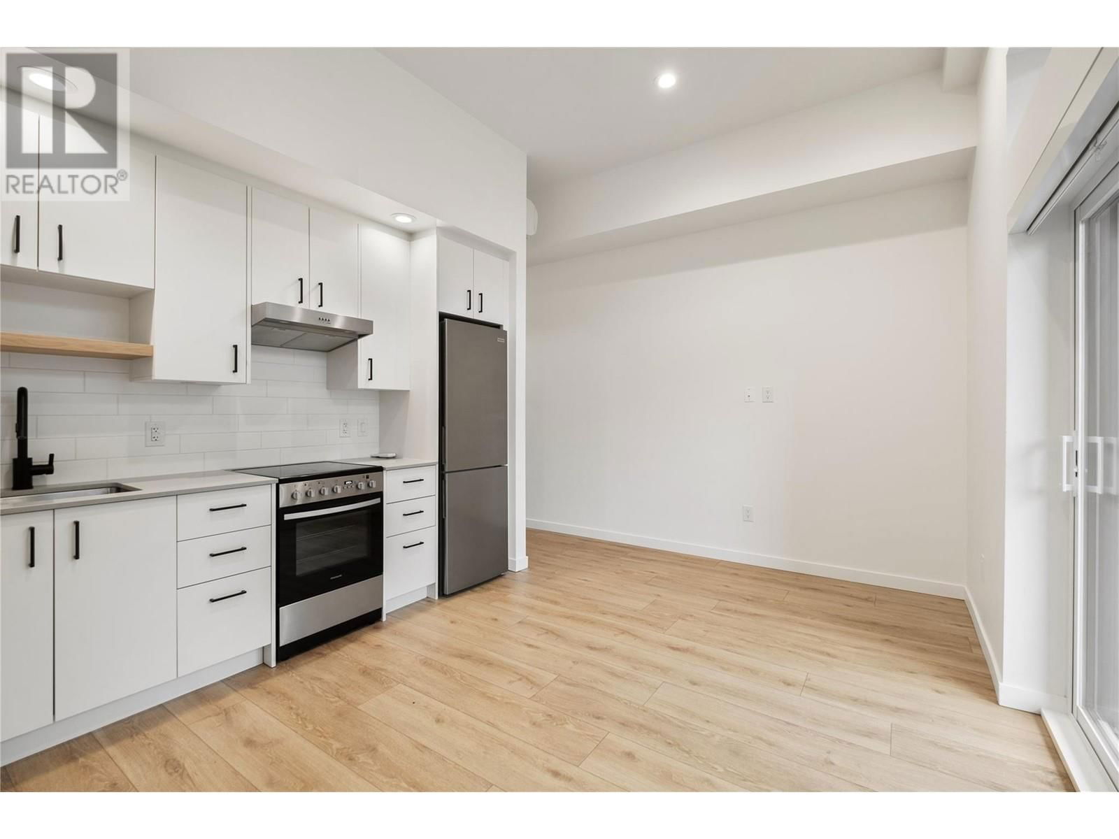 660 Cawston Avenue Unit# 107 Lot# 5 Image 2