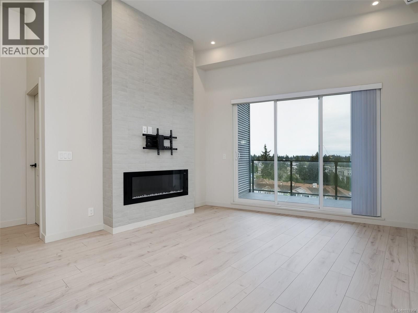 607 958 Pharoah Mews property photo