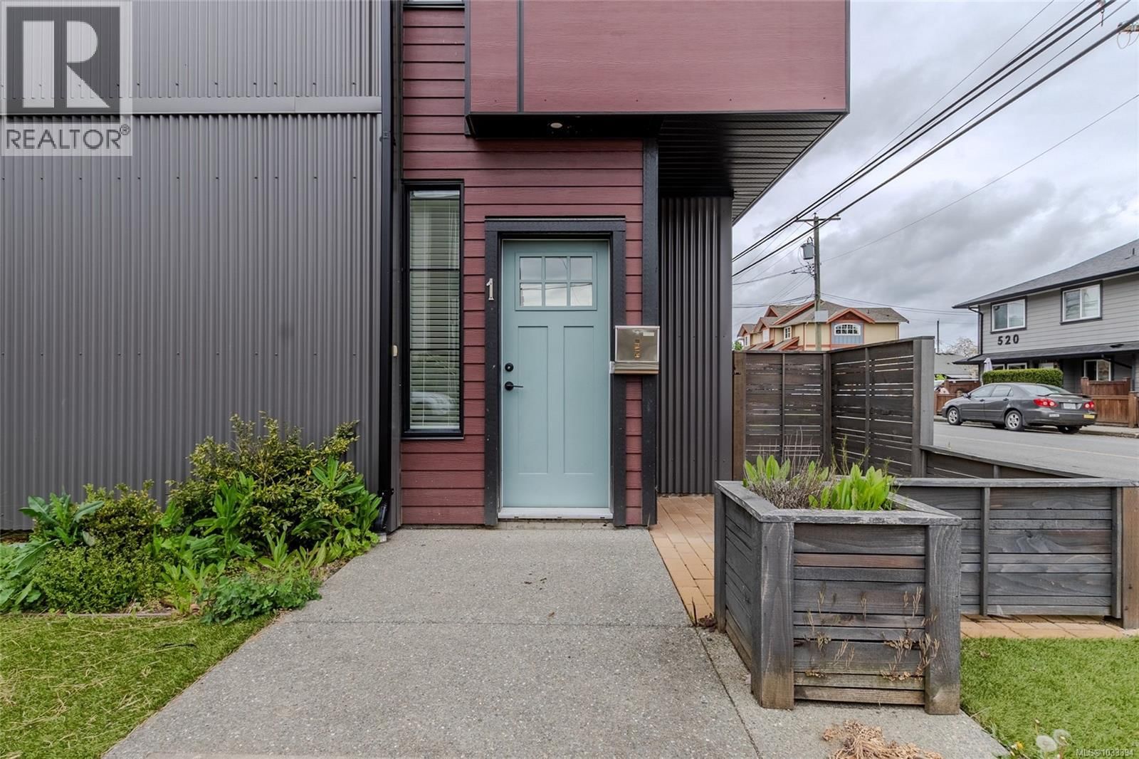 1 545 JUBILEE Street property photo