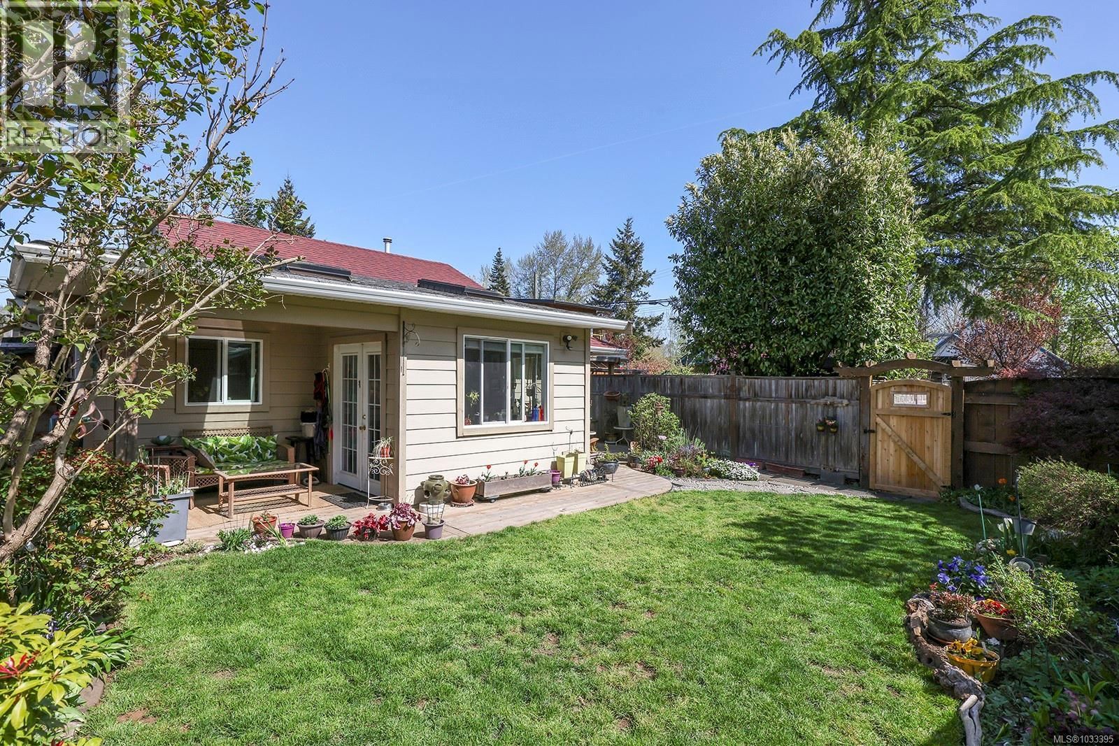 226 1st Street, Courtenay, British Columbia V9N 1A6