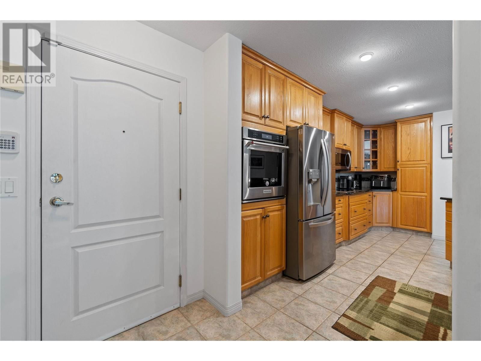 305 - 1002 RIVERSIDE AVENUE Image 17