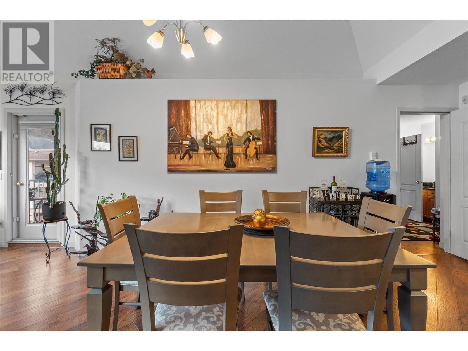 305 - 1002 RIVERSIDE AVENUE Image 31