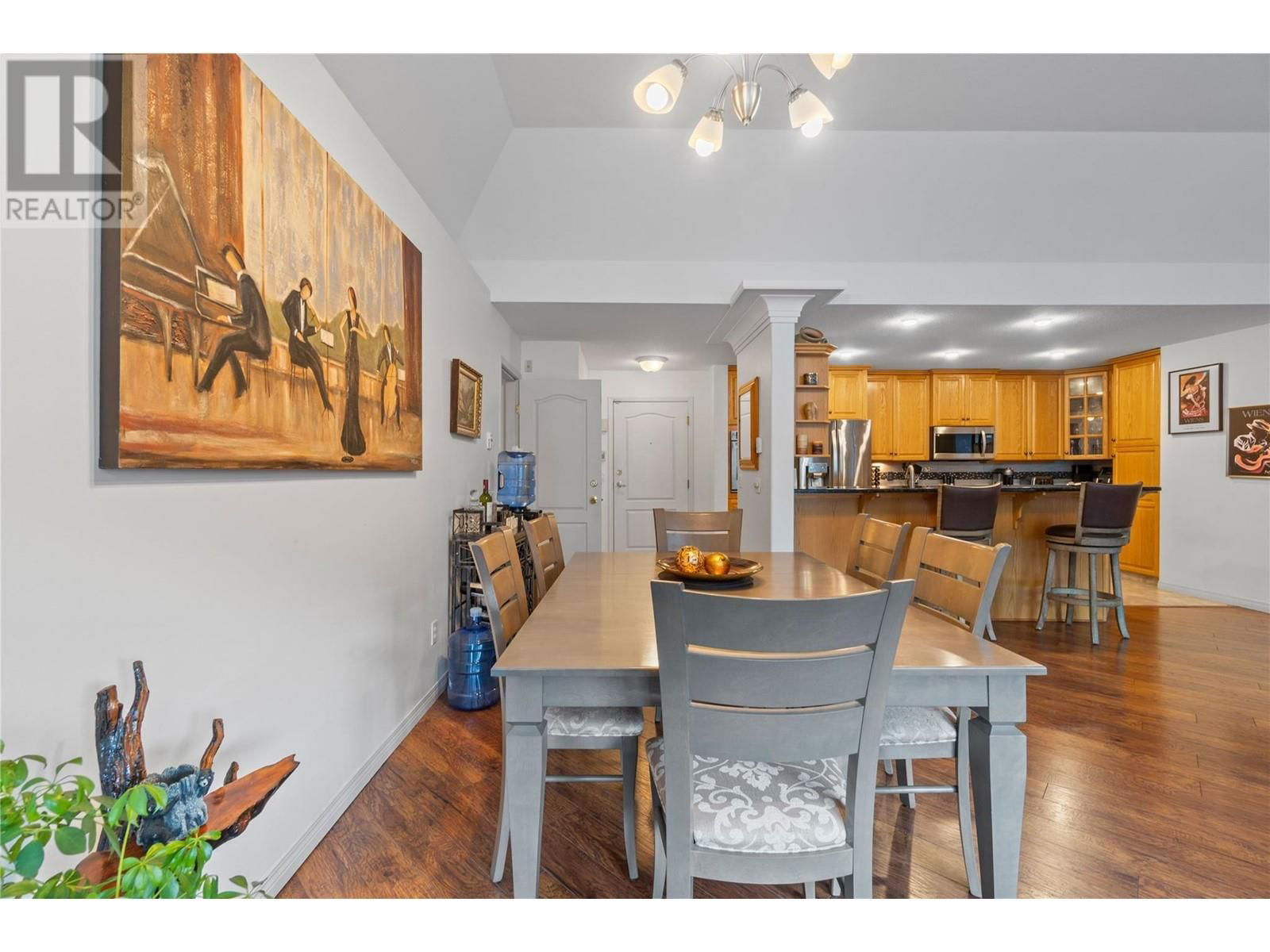 305 - 1002 RIVERSIDE AVENUE Image 32