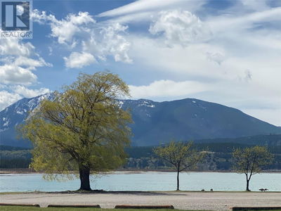 Image #1 of Commercial for Sale at Mountain View, Canal Flats, British Columbia