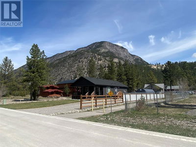 Image #1 of Commercial for Sale at Mountain View, Canal Flats, British Columbia