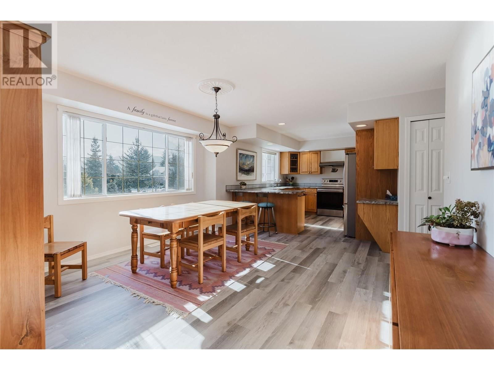367 ORIOLE WAY Image 10