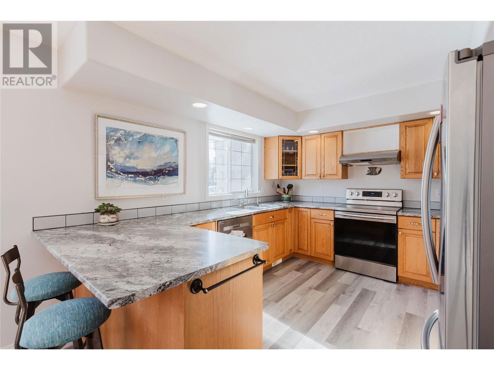 367 ORIOLE WAY Image 12