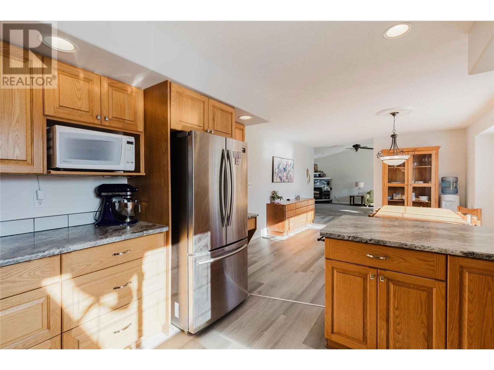 367 ORIOLE WAY Image 13