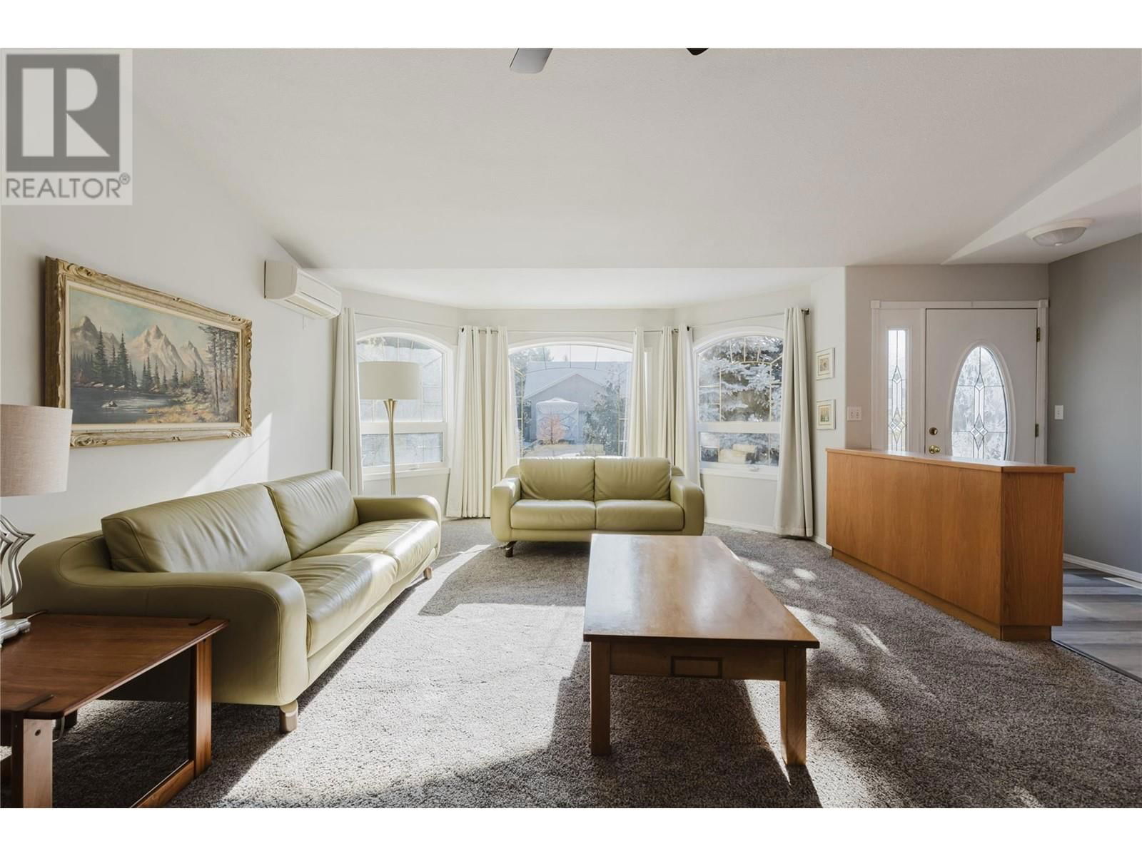 367 ORIOLE WAY Image 6