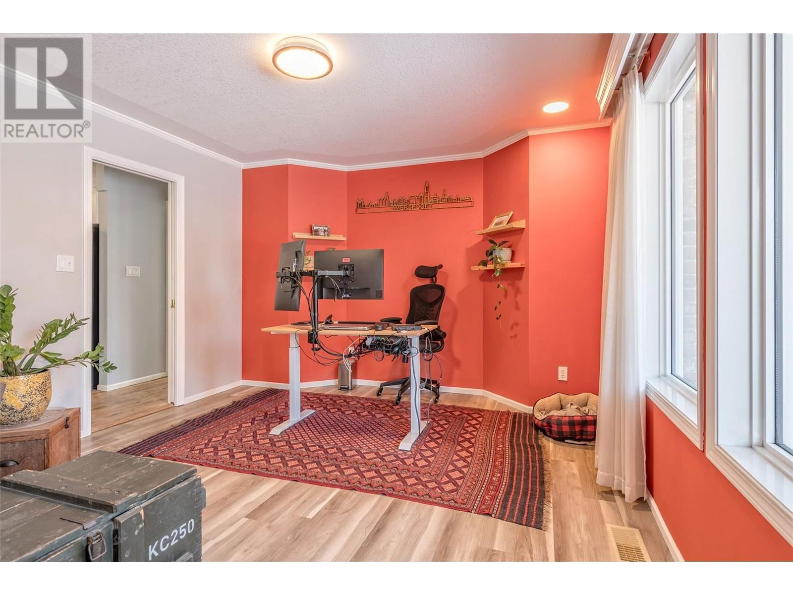 3445 SIDNEY CRESCENT Image 17