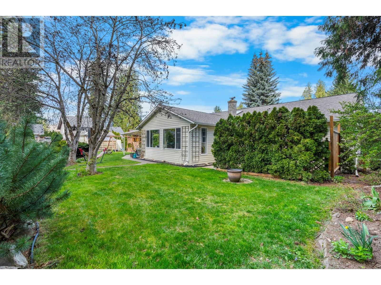 3445 SIDNEY CRESCENT Image 37