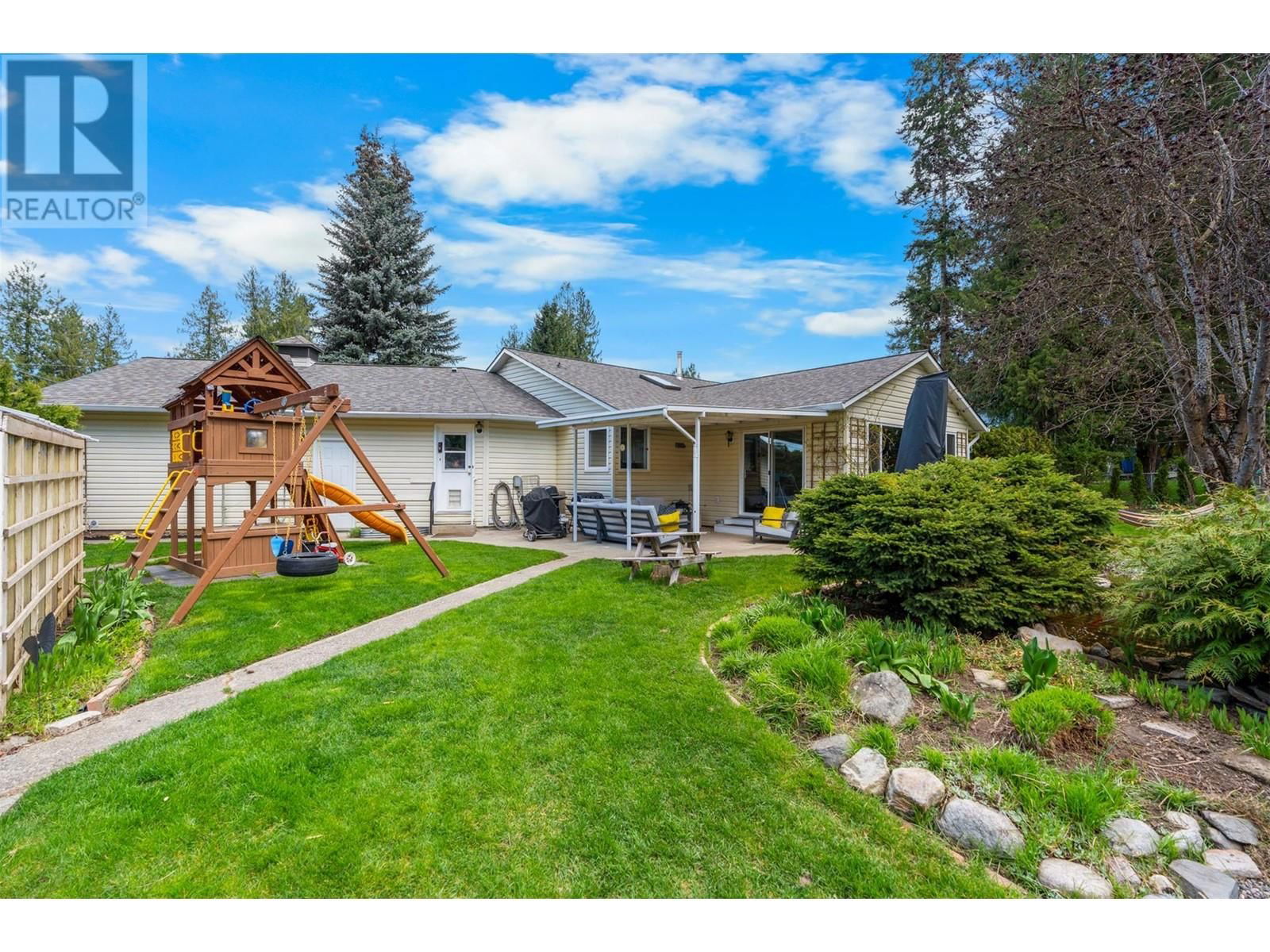 3445 SIDNEY CRESCENT Image 38