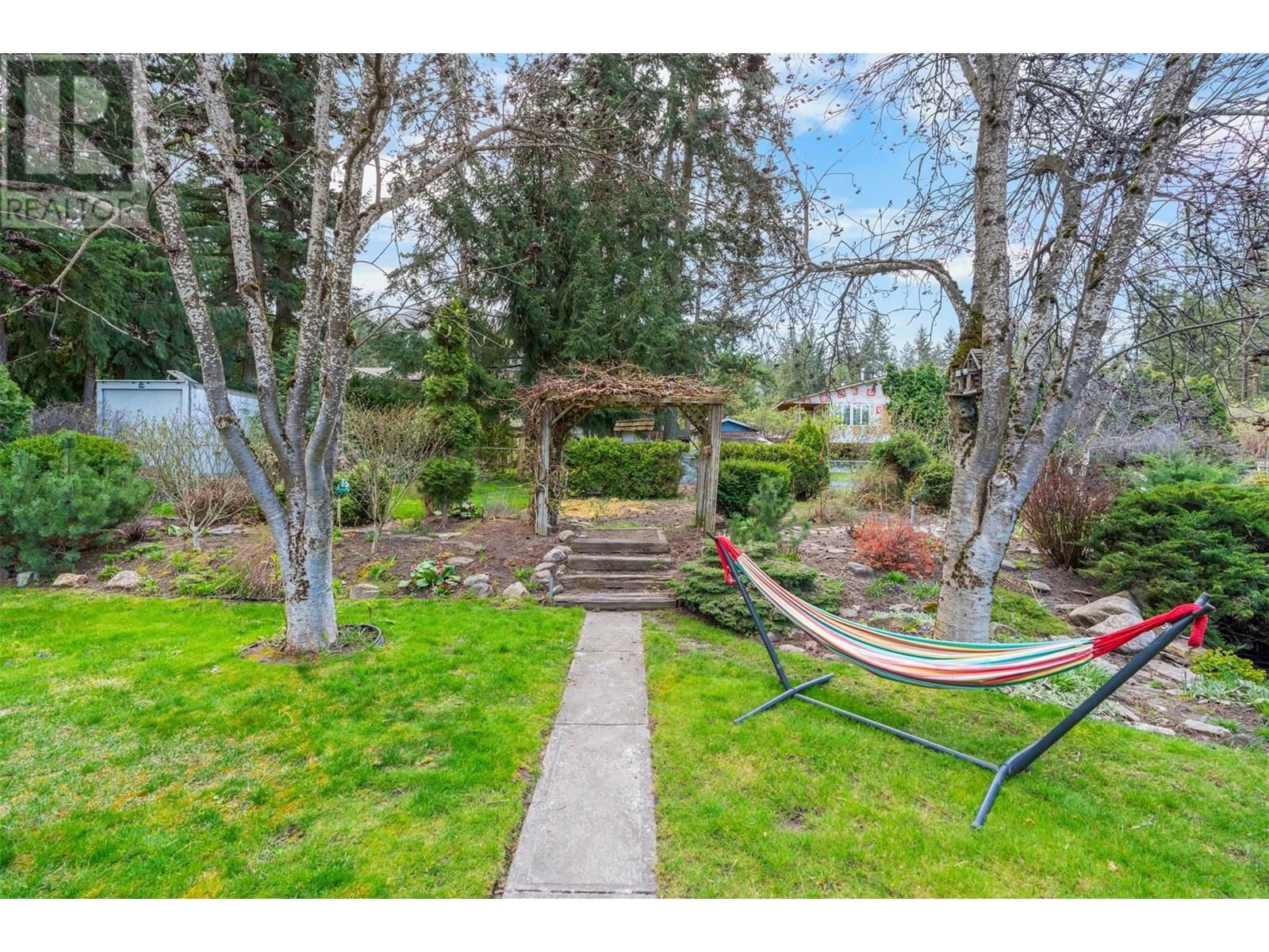 3445 SIDNEY CRESCENT Image 42