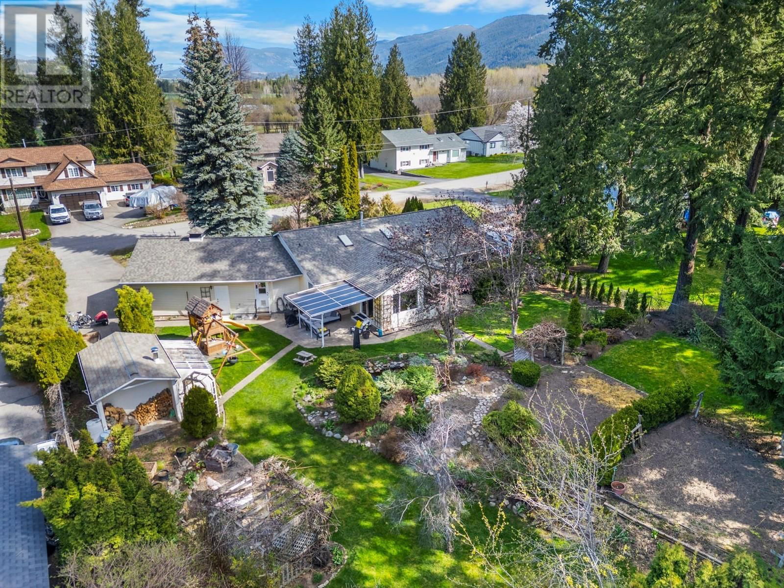 3445 SIDNEY CRESCENT Image 49