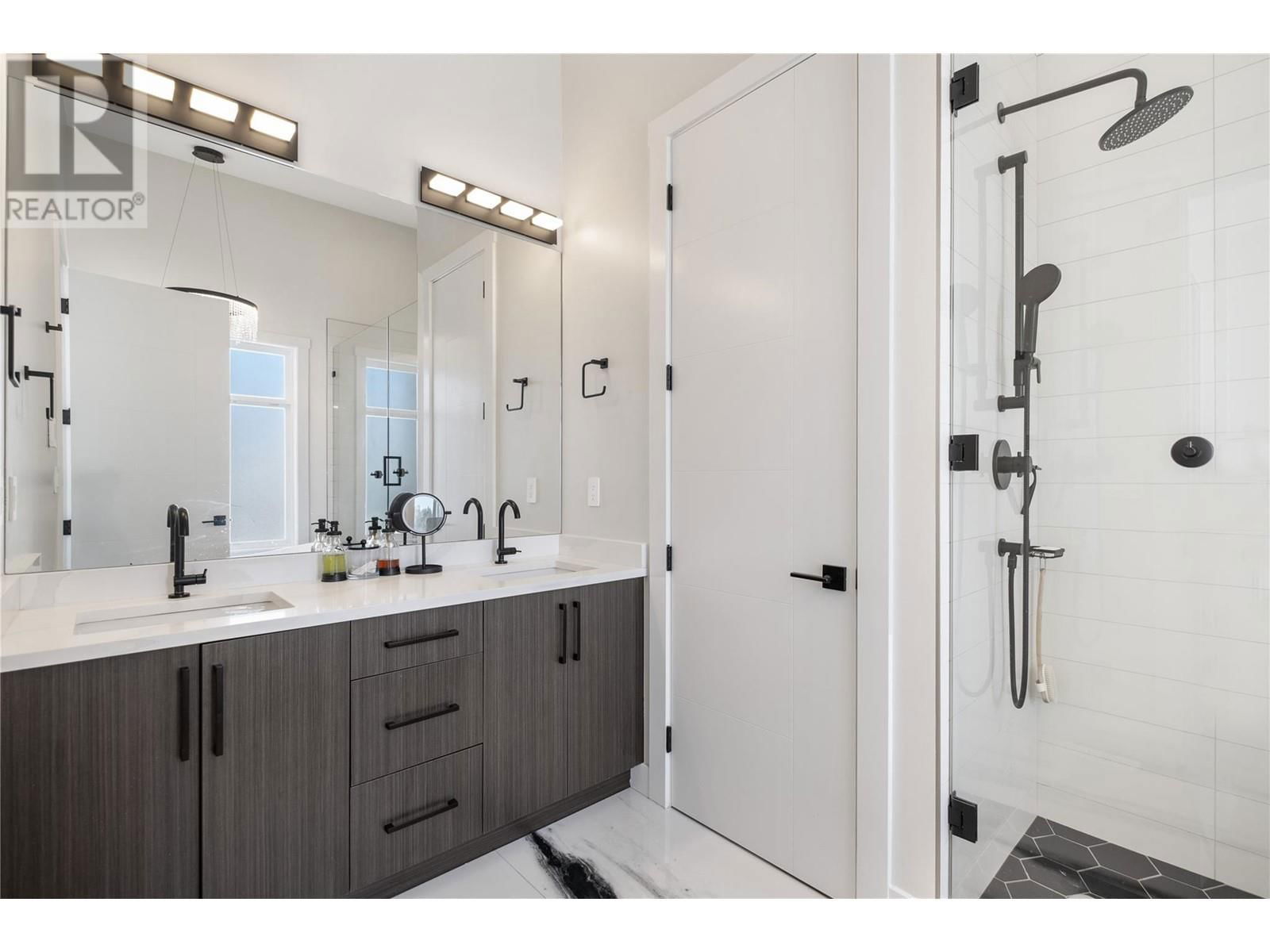 869 CARNOUSTIE DRIVE Image 12