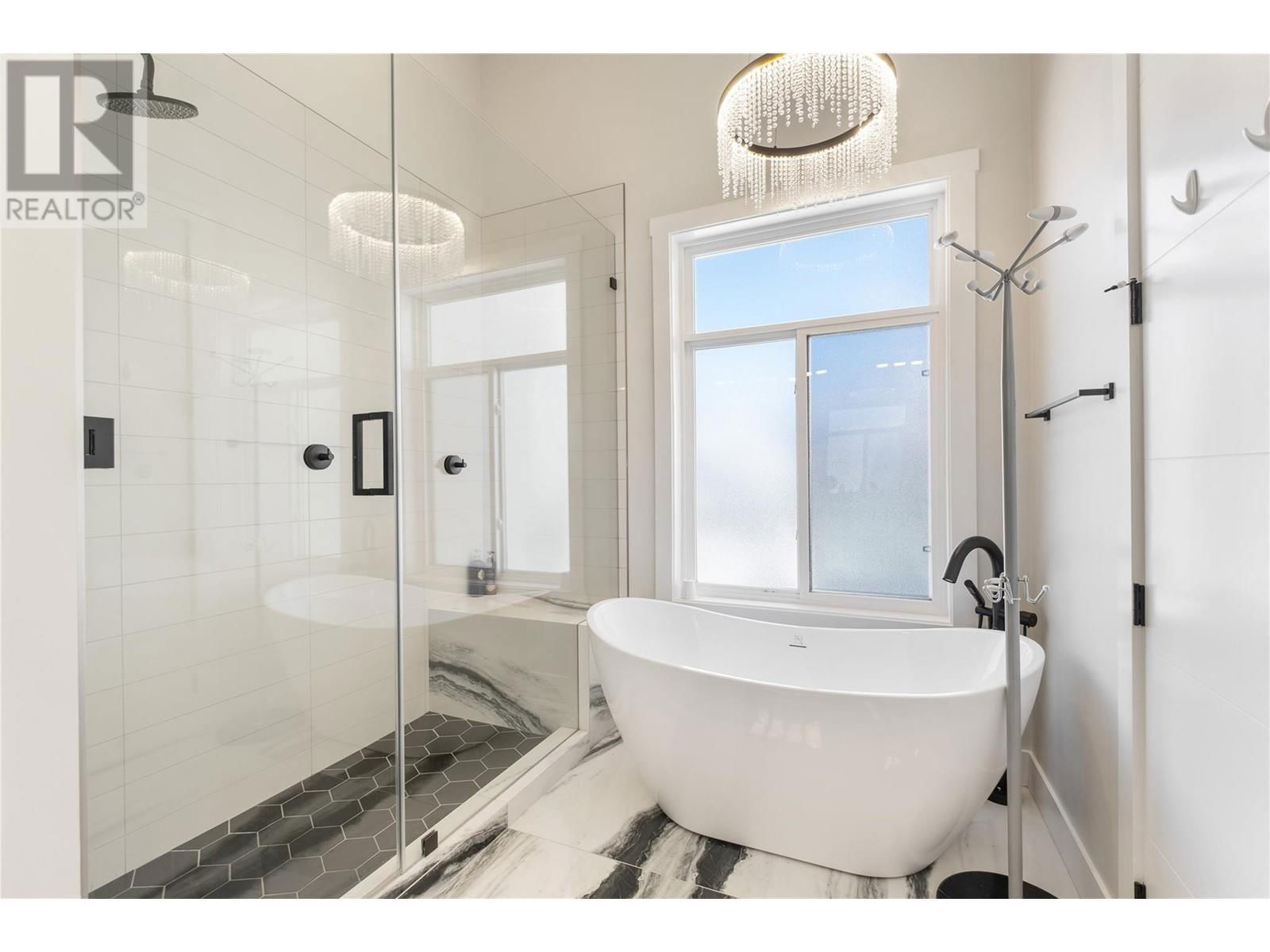 869 CARNOUSTIE DRIVE Image 13