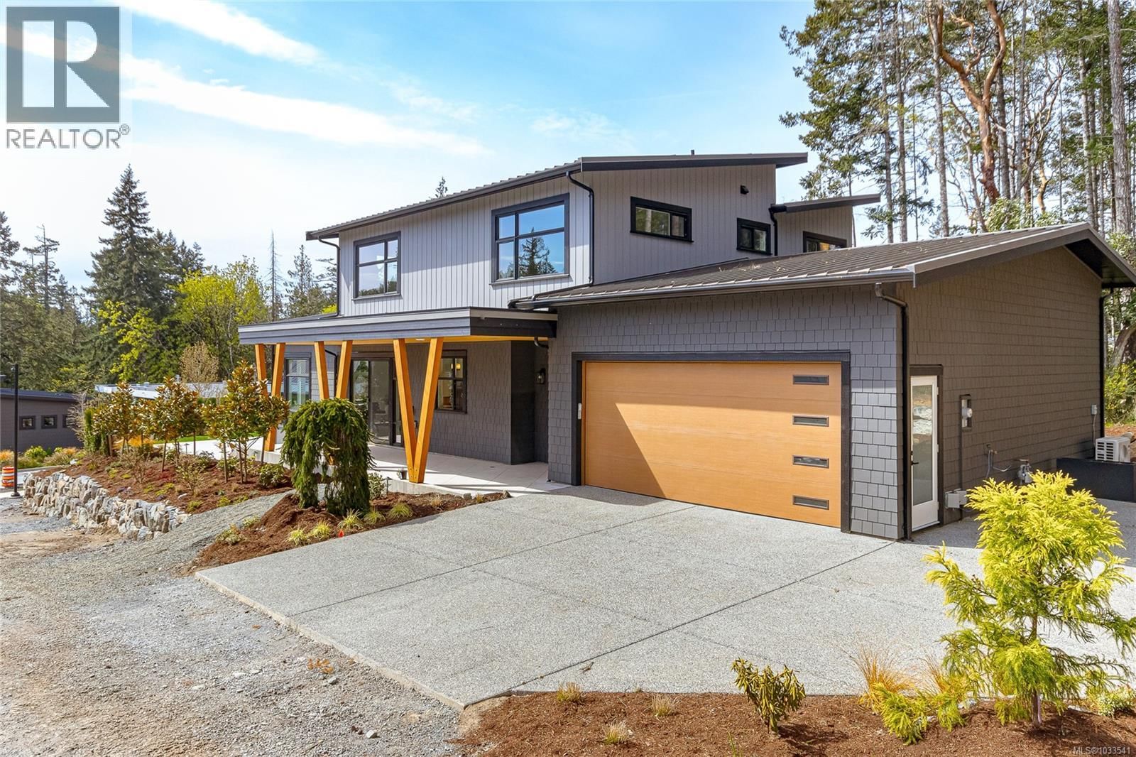 656 Medalist Avenue property photo