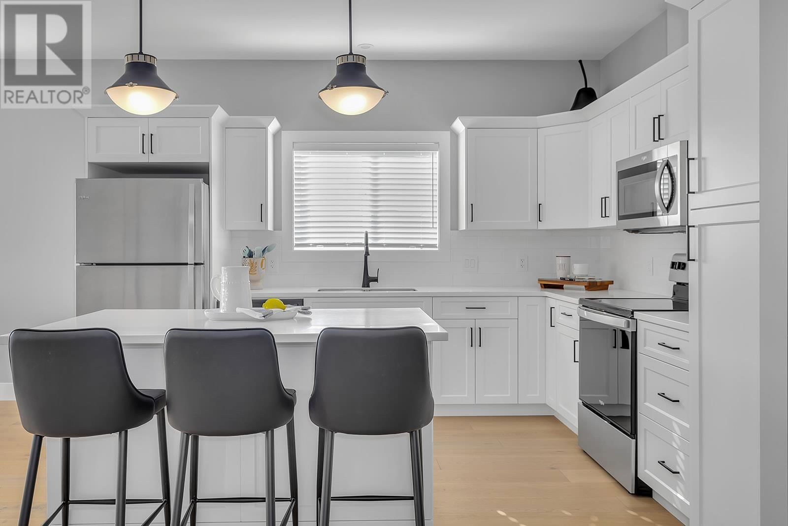 3755 ST. JAMES DRIVE Image 10