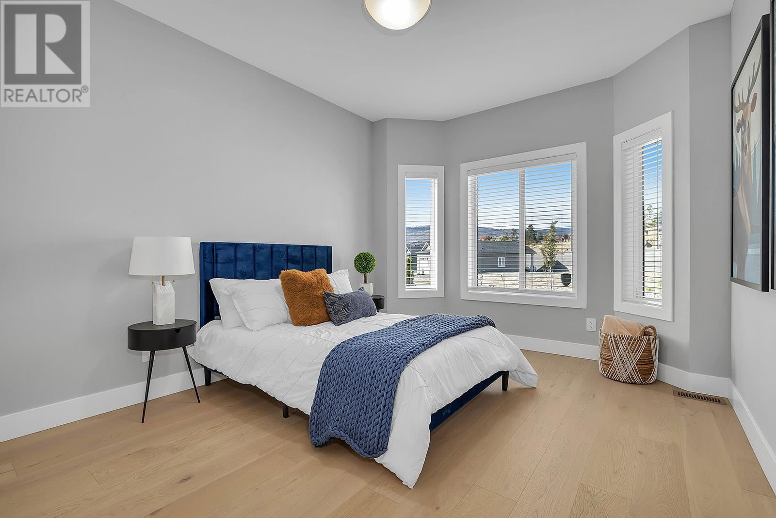 3755 ST. JAMES DRIVE Image 27